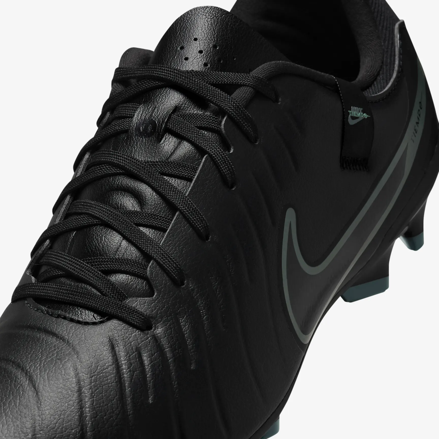 Nike Tiempo Legend 10 Academy Multi-Ground Low-Top Soccer Cleats