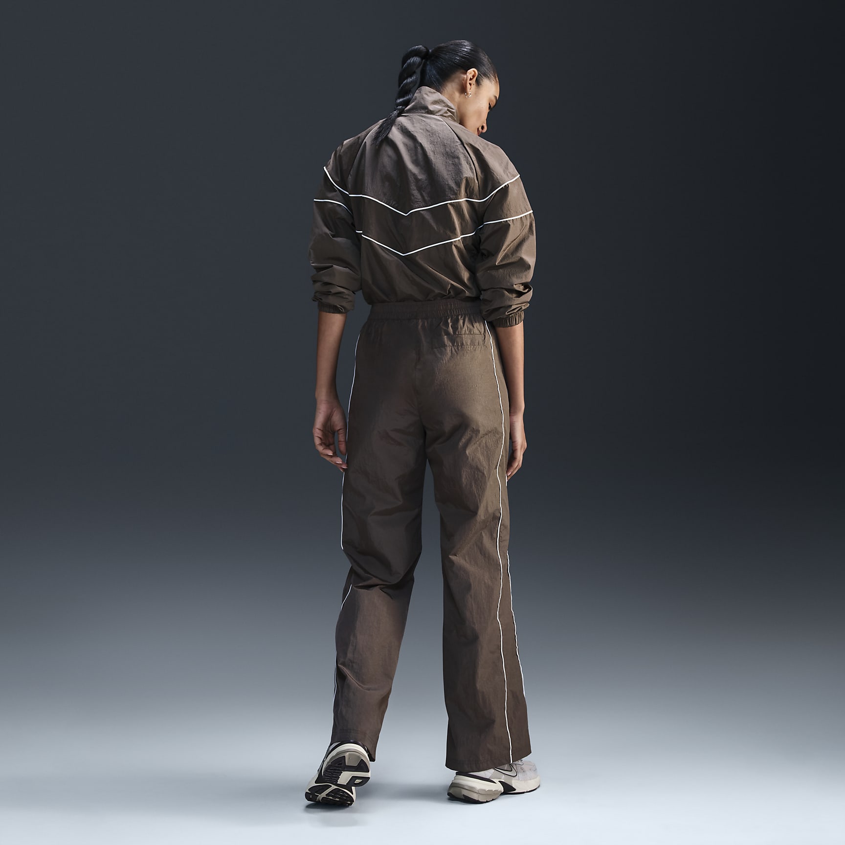 Nike Windrunner Women's High-Waisted Woven Open-Hem Pants