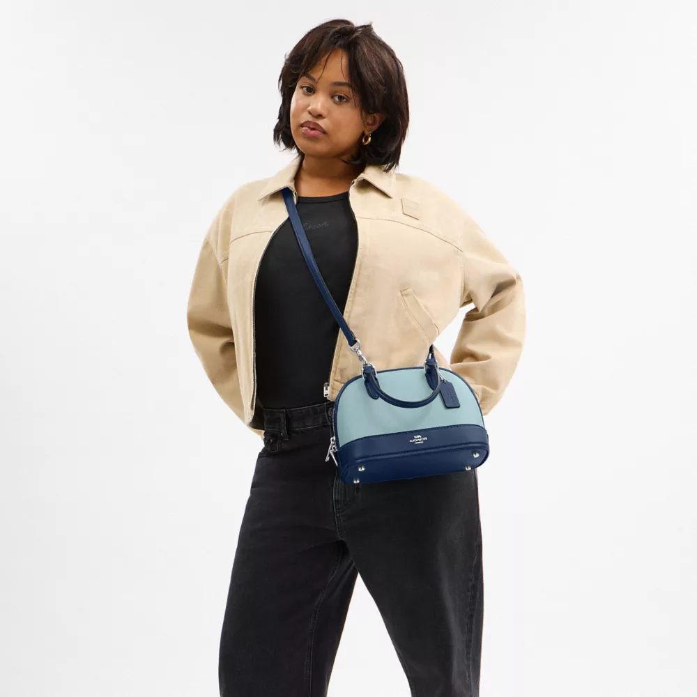 Сумка COACH Sabrina Satchel Bag In Colorblock