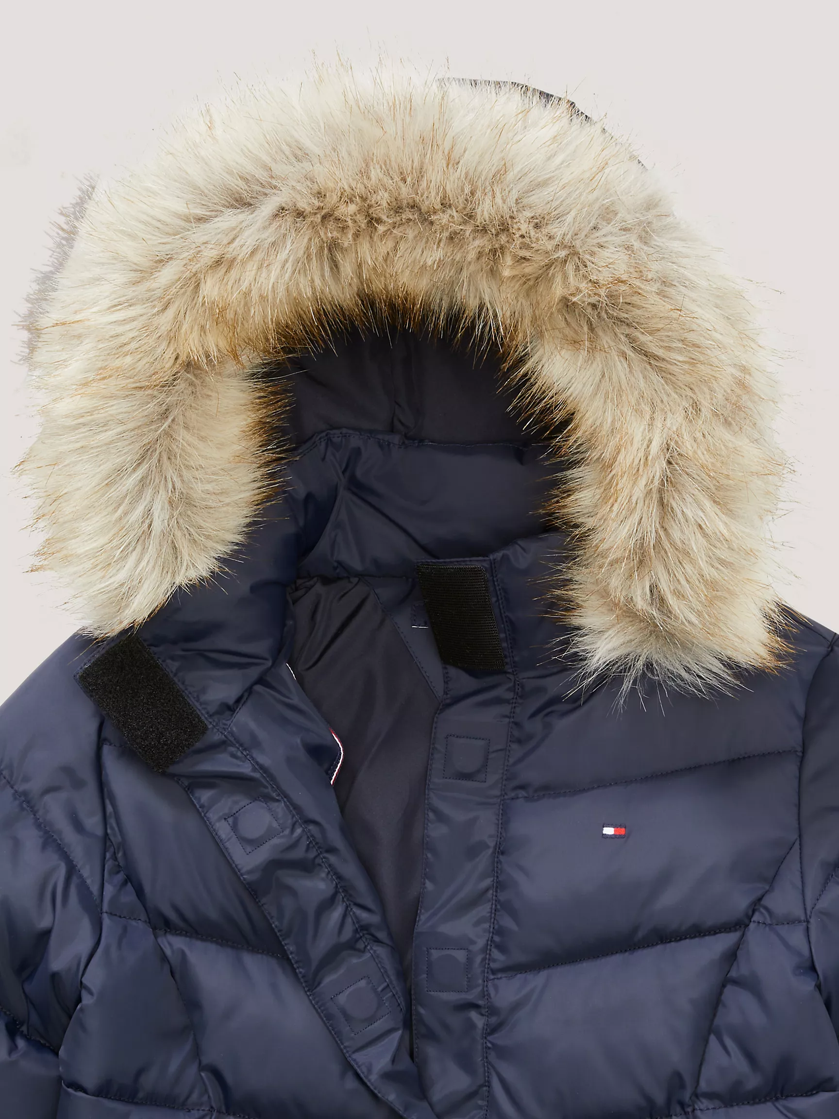 Куртка для девочки Tommy Hilfiger, Детская куртка с капюшоном и искусственным мехом