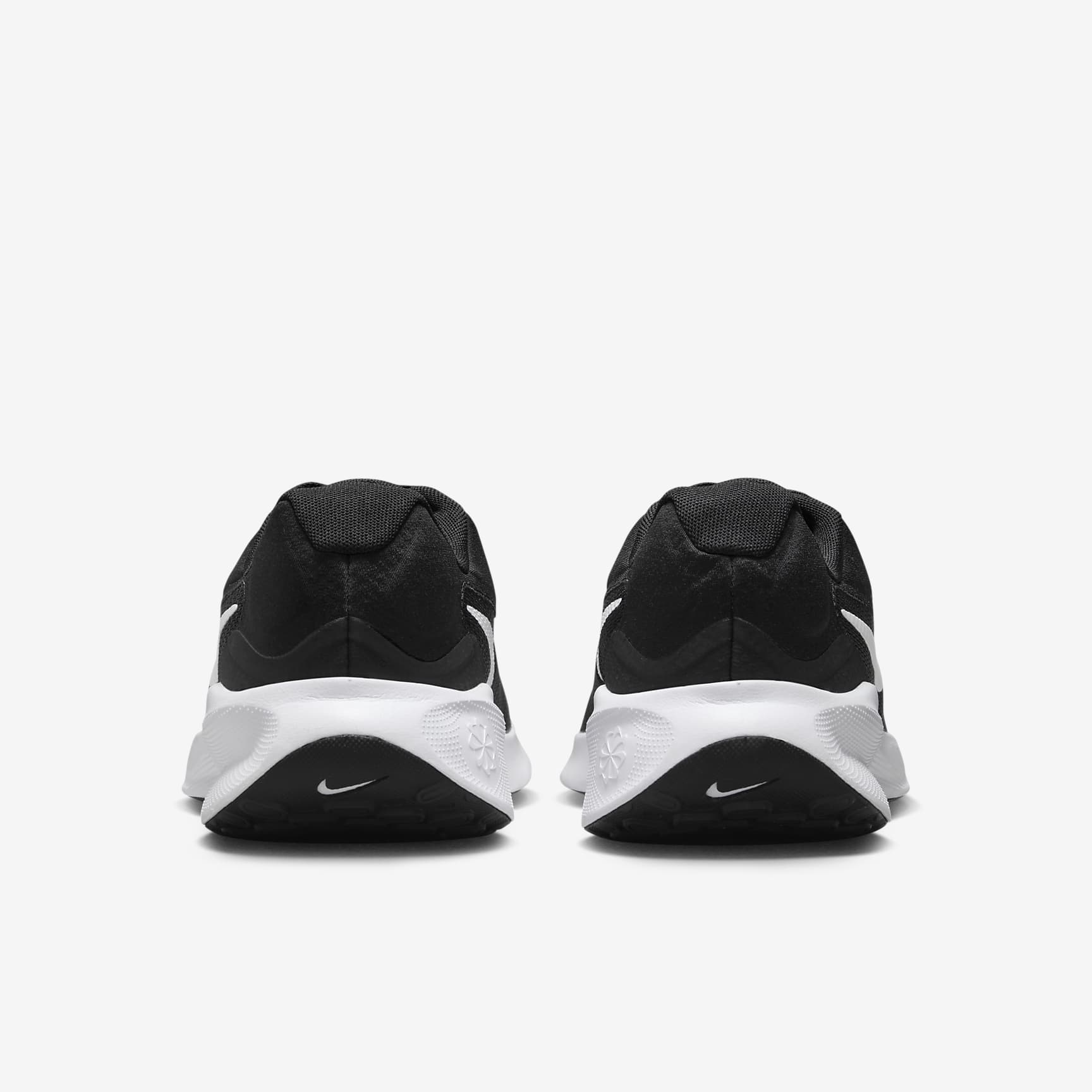 Nike Revolution 7 Men's Road Running Shoes (Extra Wide)