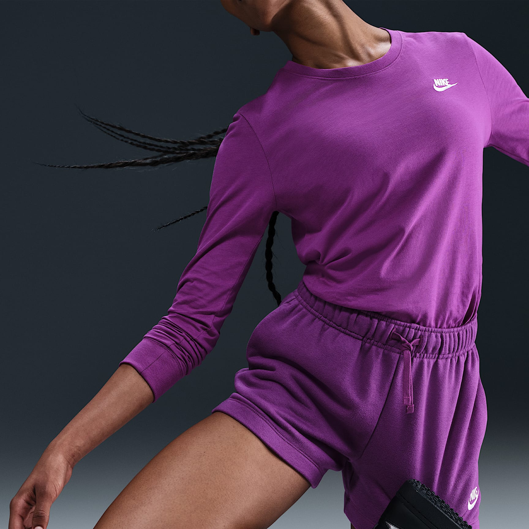 Nike Sportswear Club Women's Long-Sleeve T-Shirt