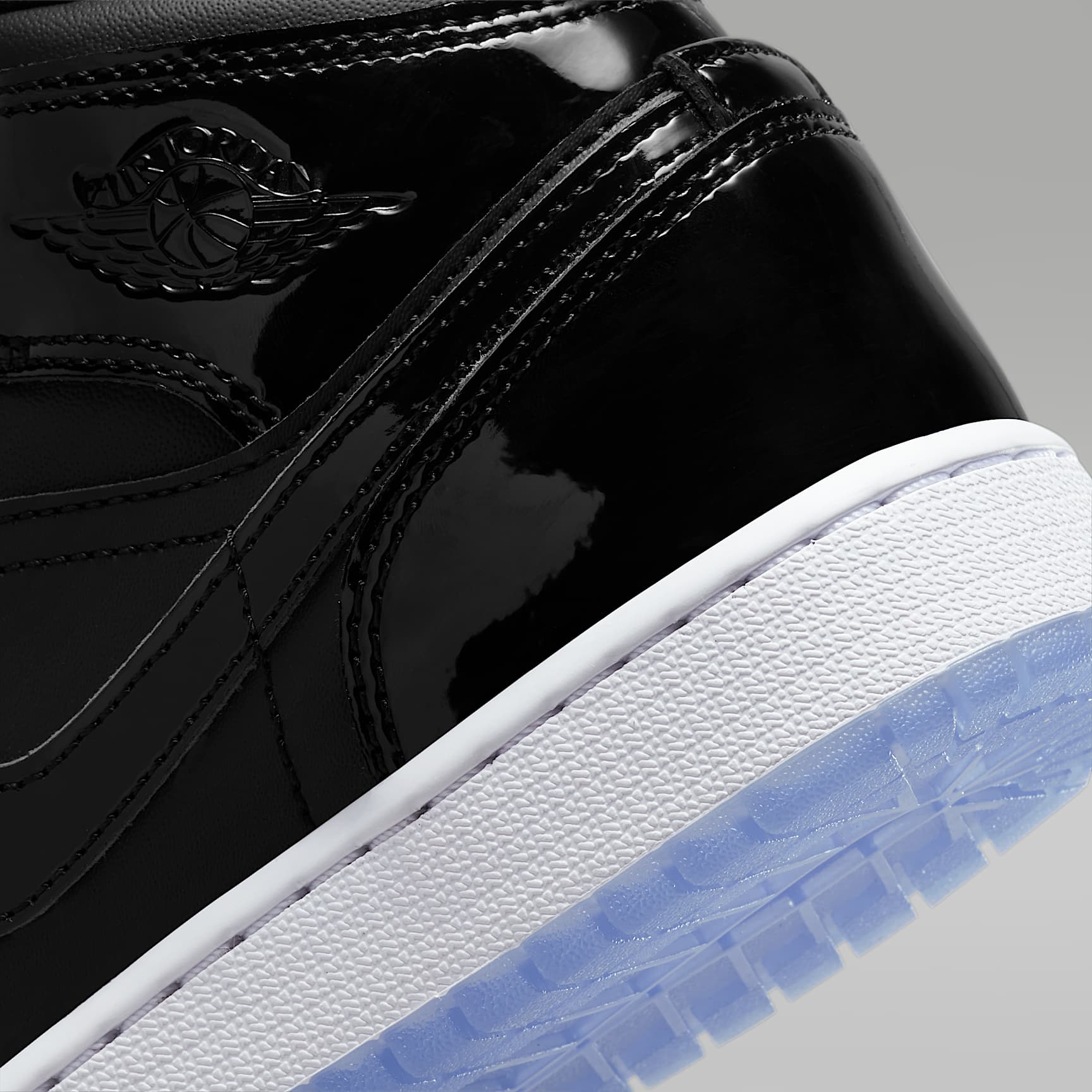 Air Jordan 1 Mid SE Big Kids' Shoes