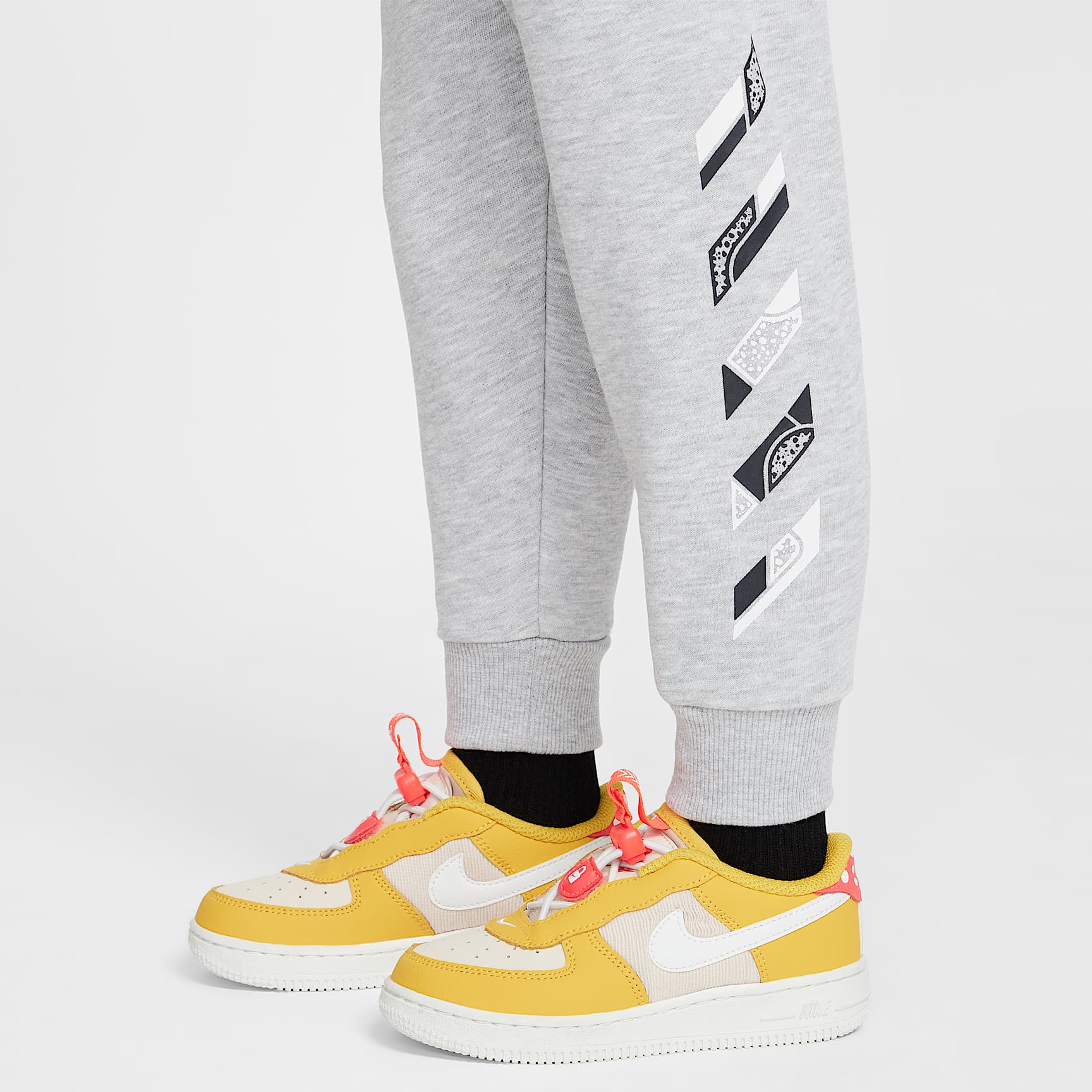 Nike Sportswear "Outside the Lines" Toddler French Terry Pants