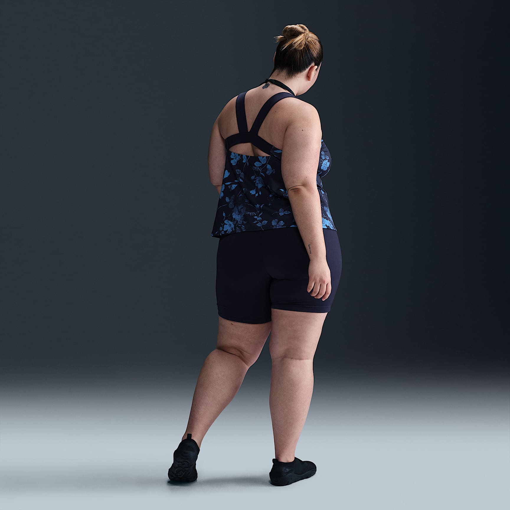 Nike Swim Essential Women's Scoop Neck Tankini- EXT