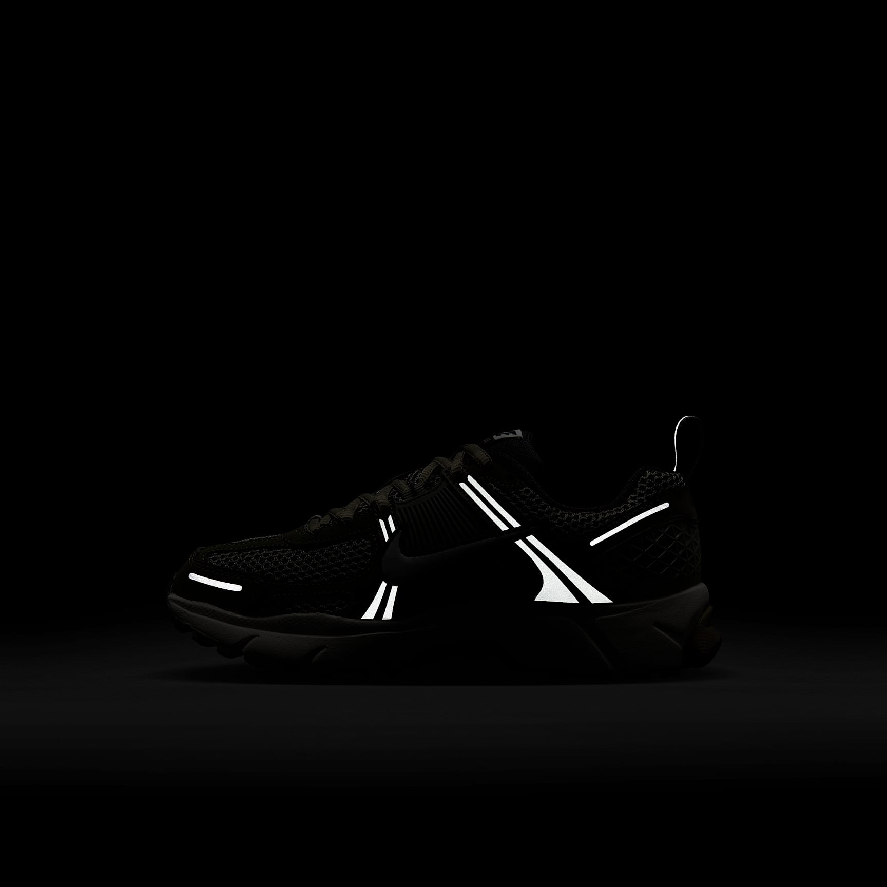 Nike Vomero 5 Big Kids' Shoes