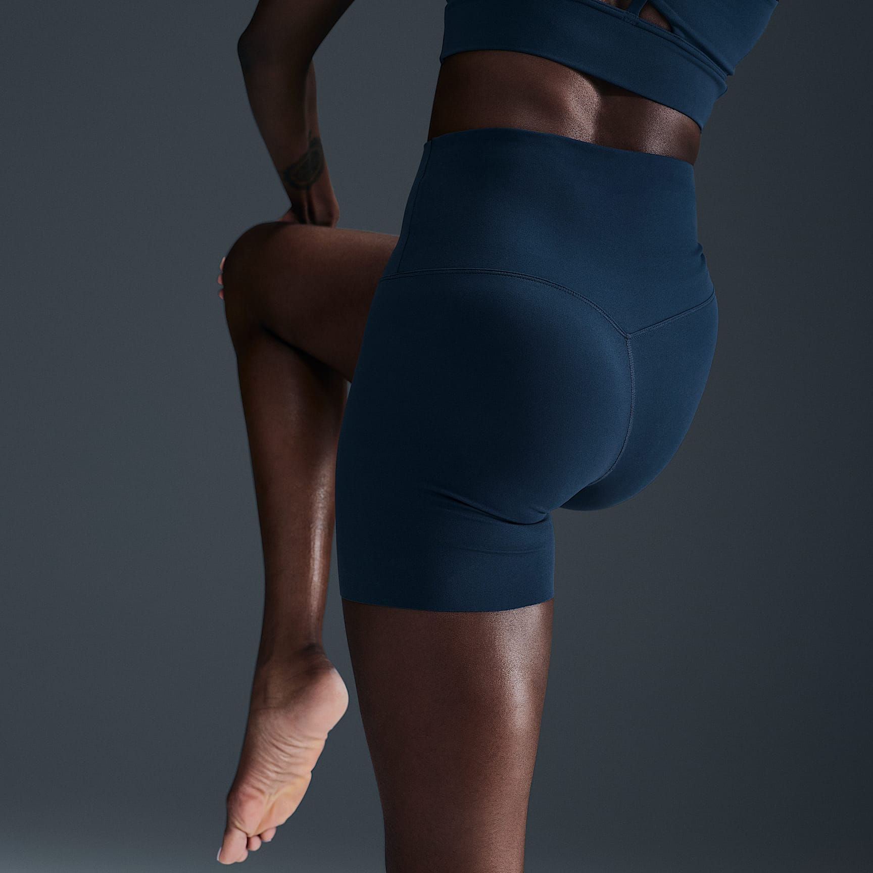 Nike Zenvy Women's Gentle-Support High-Waisted 5" Biker Shorts