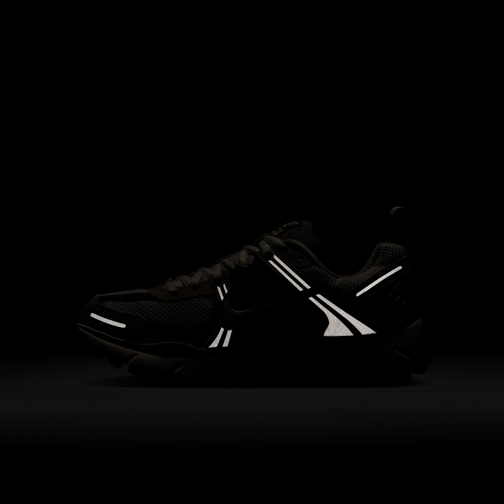 Nike Vomero 5 Big Kids' Shoes