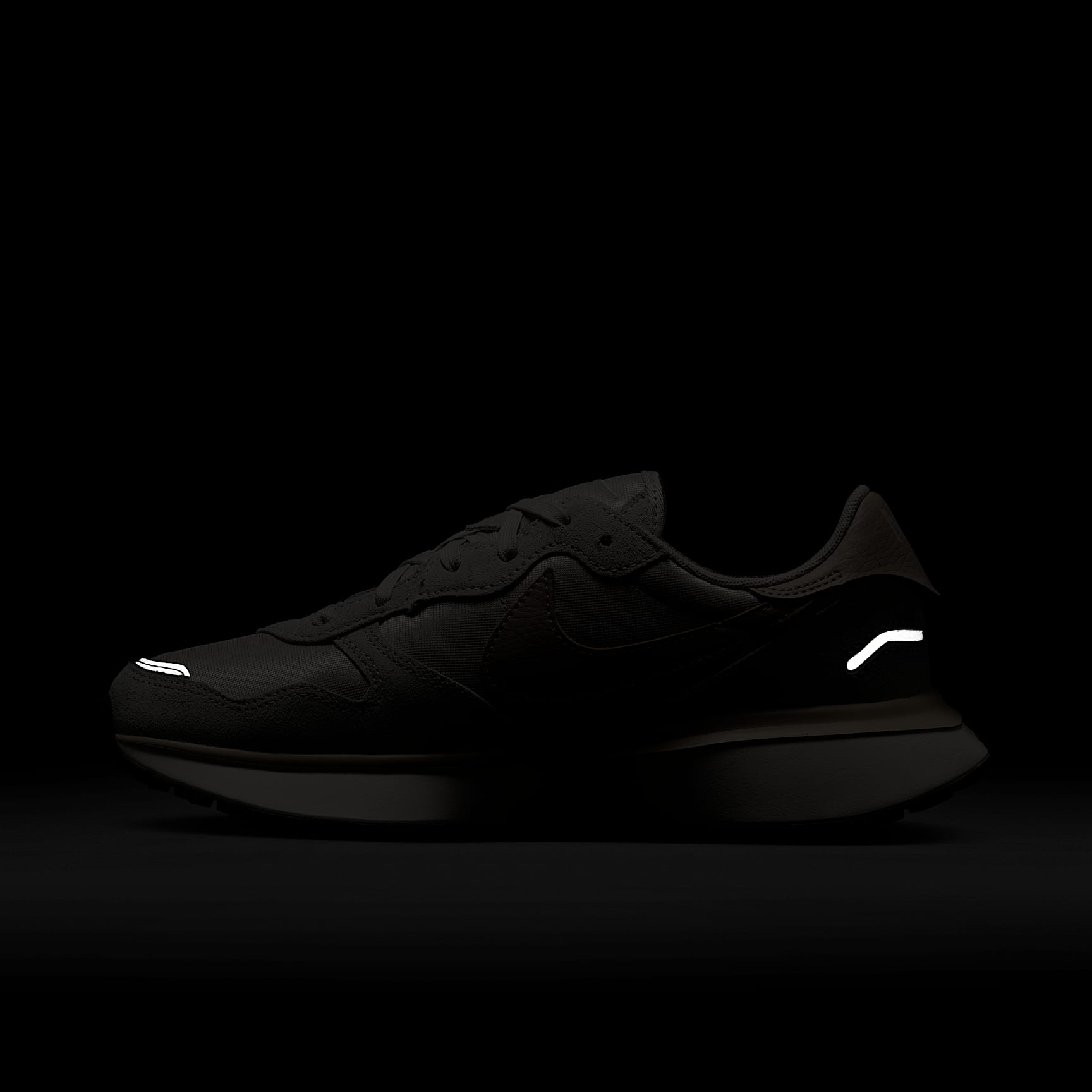 Nike Phoenix Waffle Women's Shoes