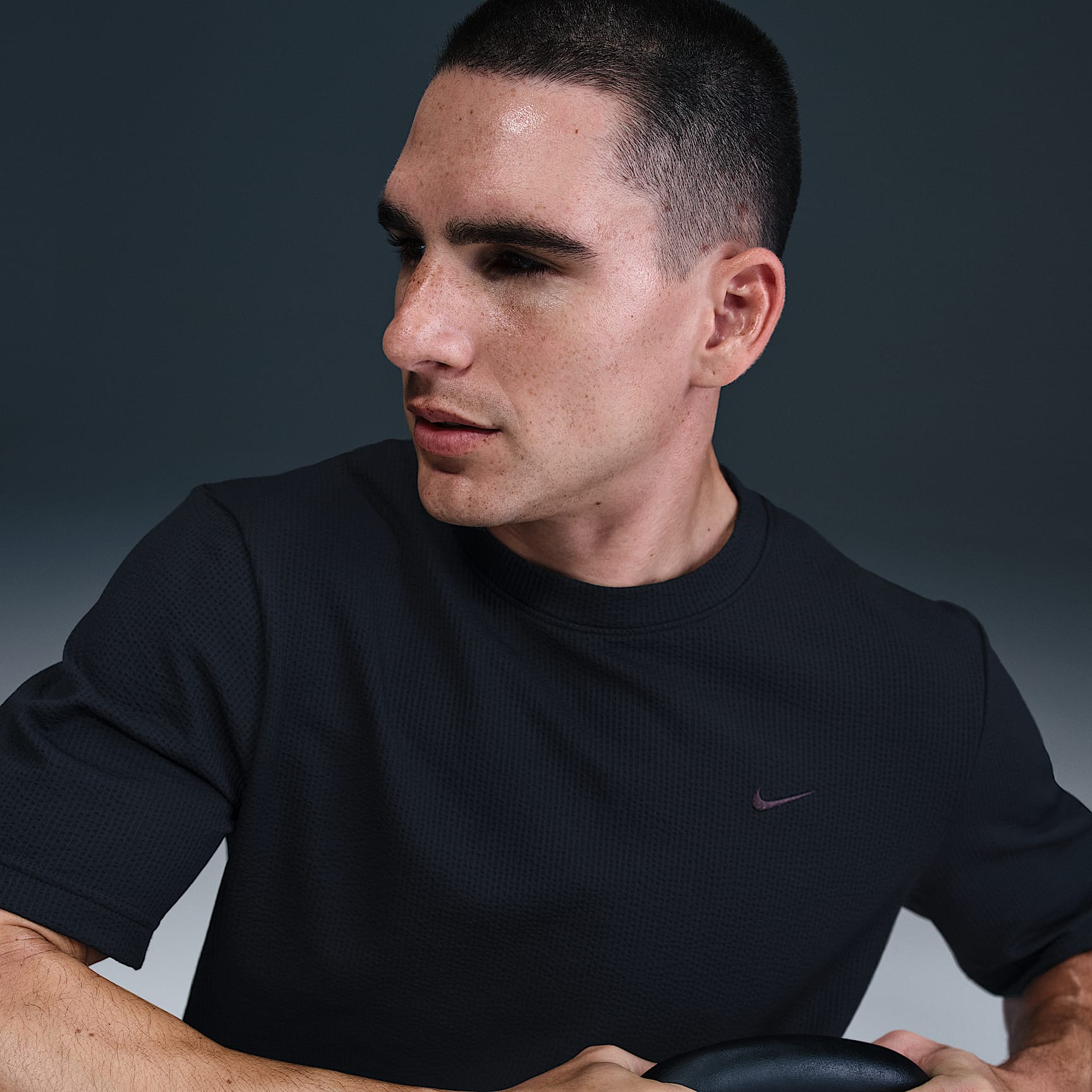 Nike Primary Men's Dri-FIT Short-Sleeve Versatile Top