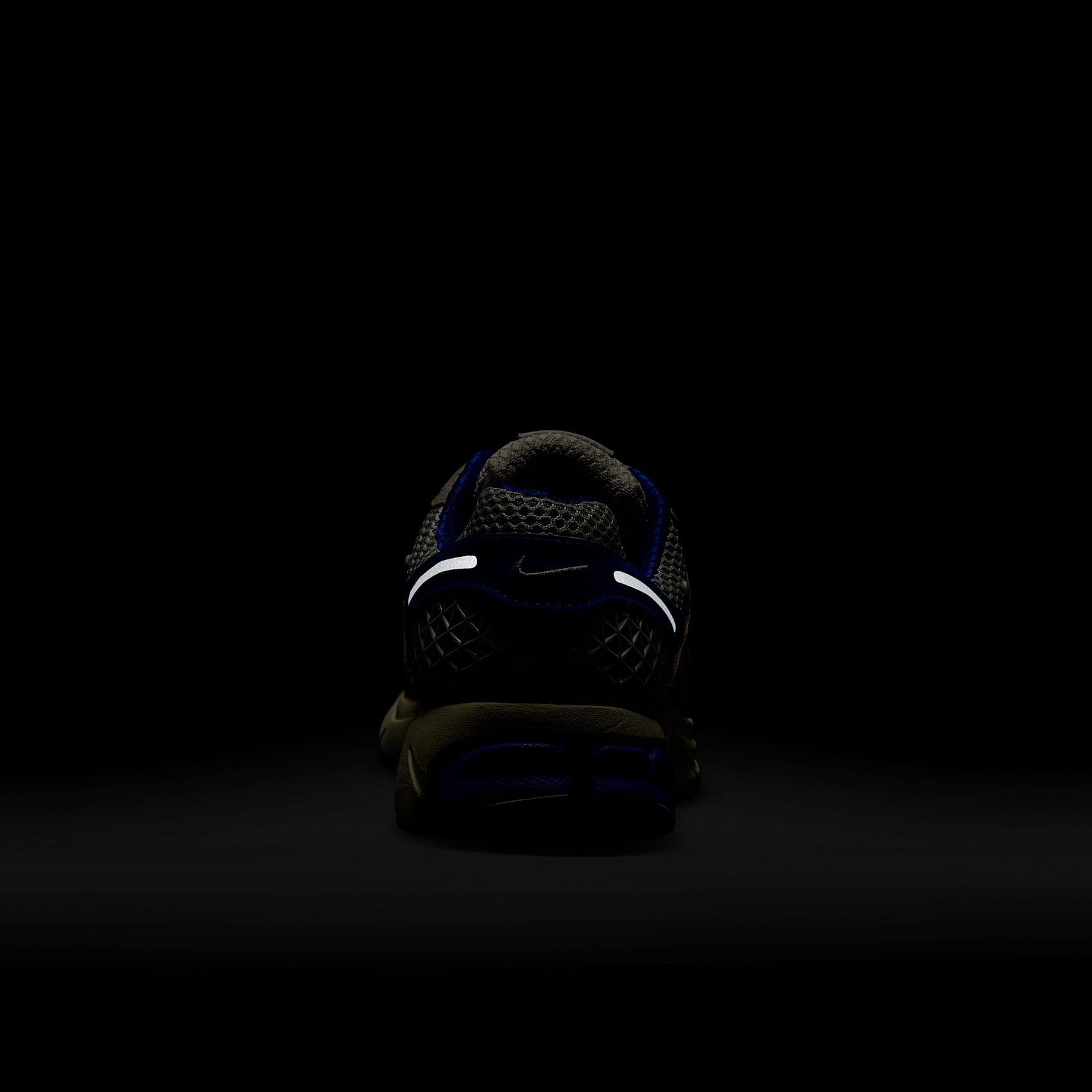 Nike Zoom Vomero 5 Women's Shoes