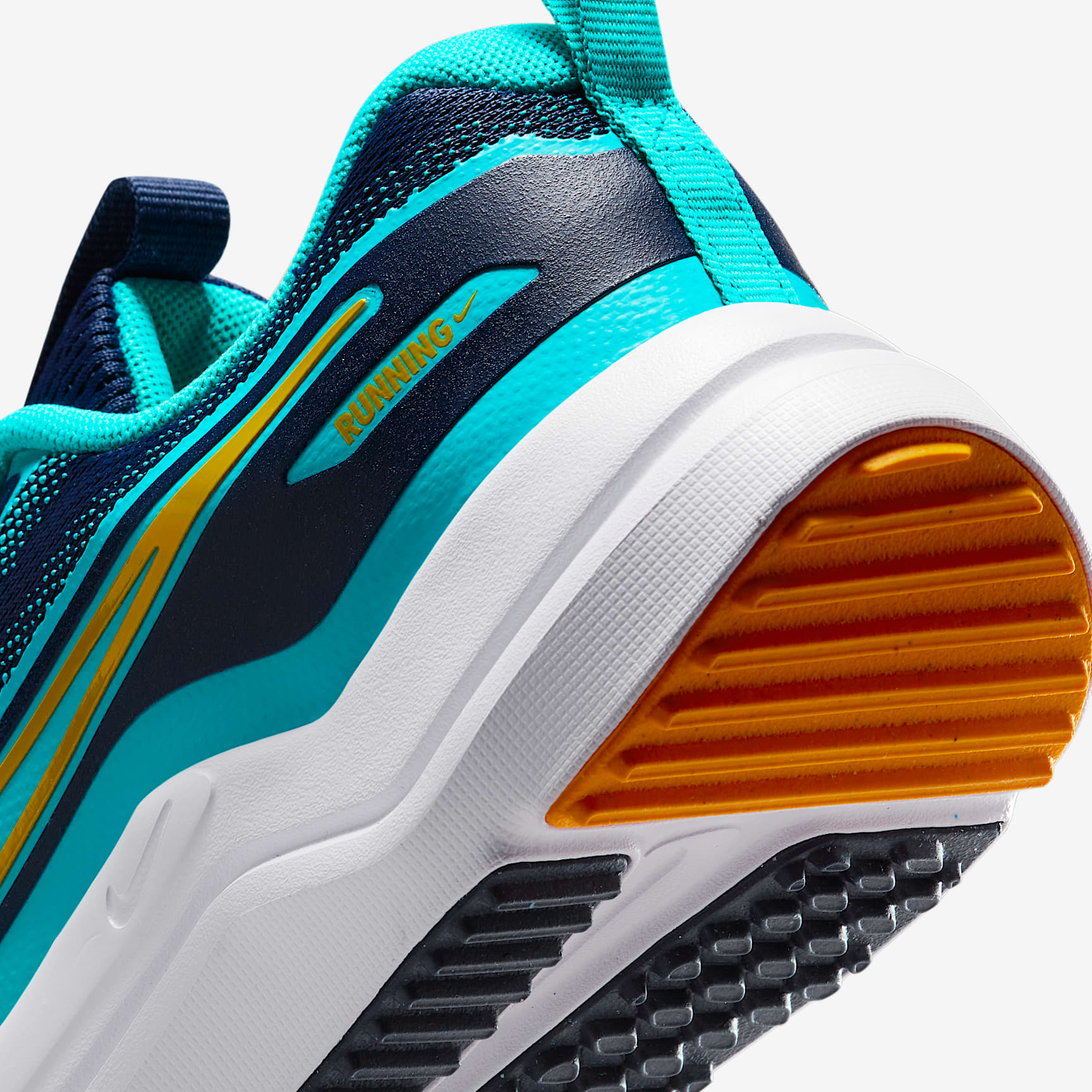 Nike Cosmic Runner Big Kids' Road Running Shoes