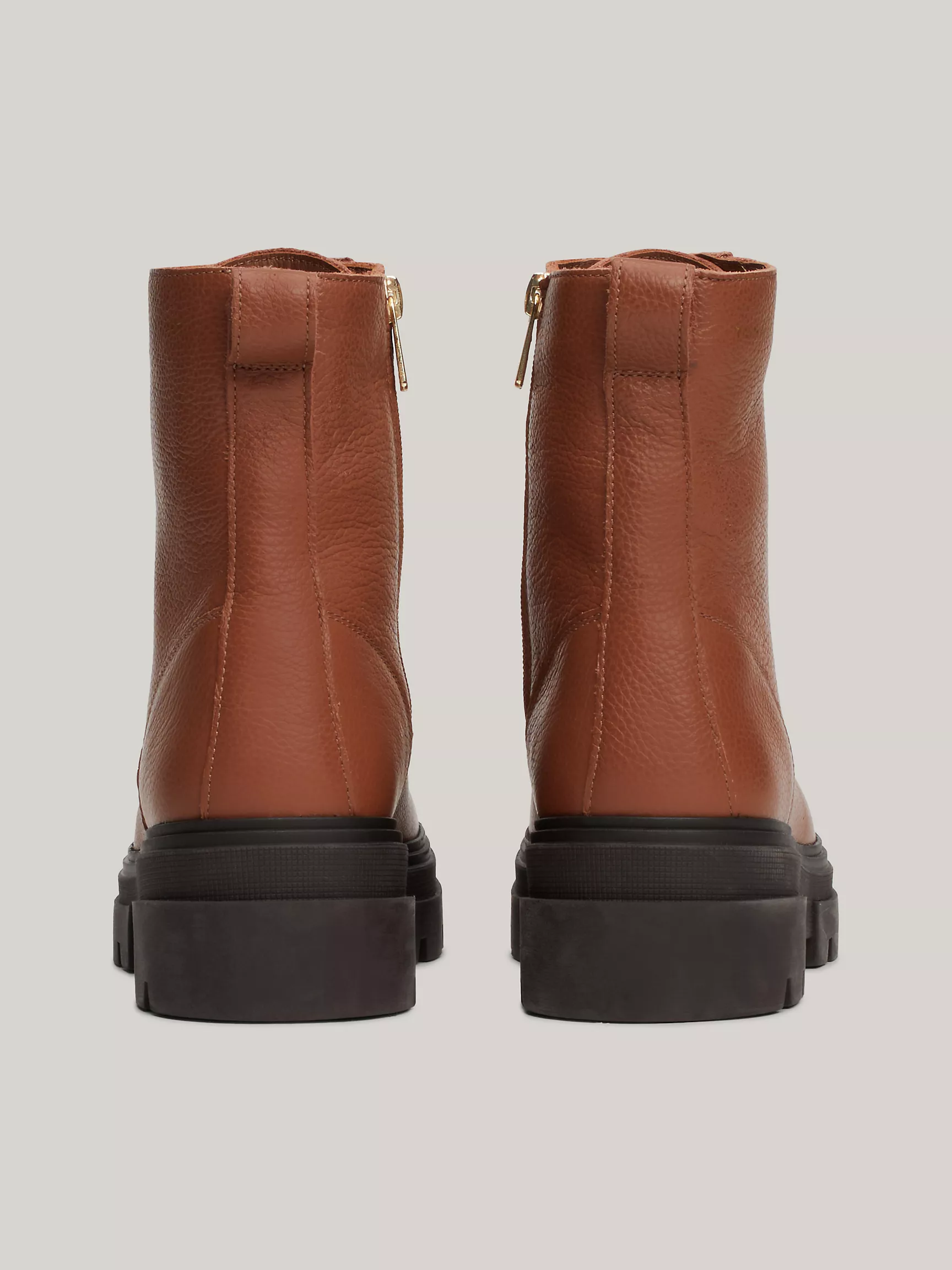 Женские ботинки Tommy Hilfiger, Кожаные ботинки на шнуровке с рифленой подошвой и логотипом