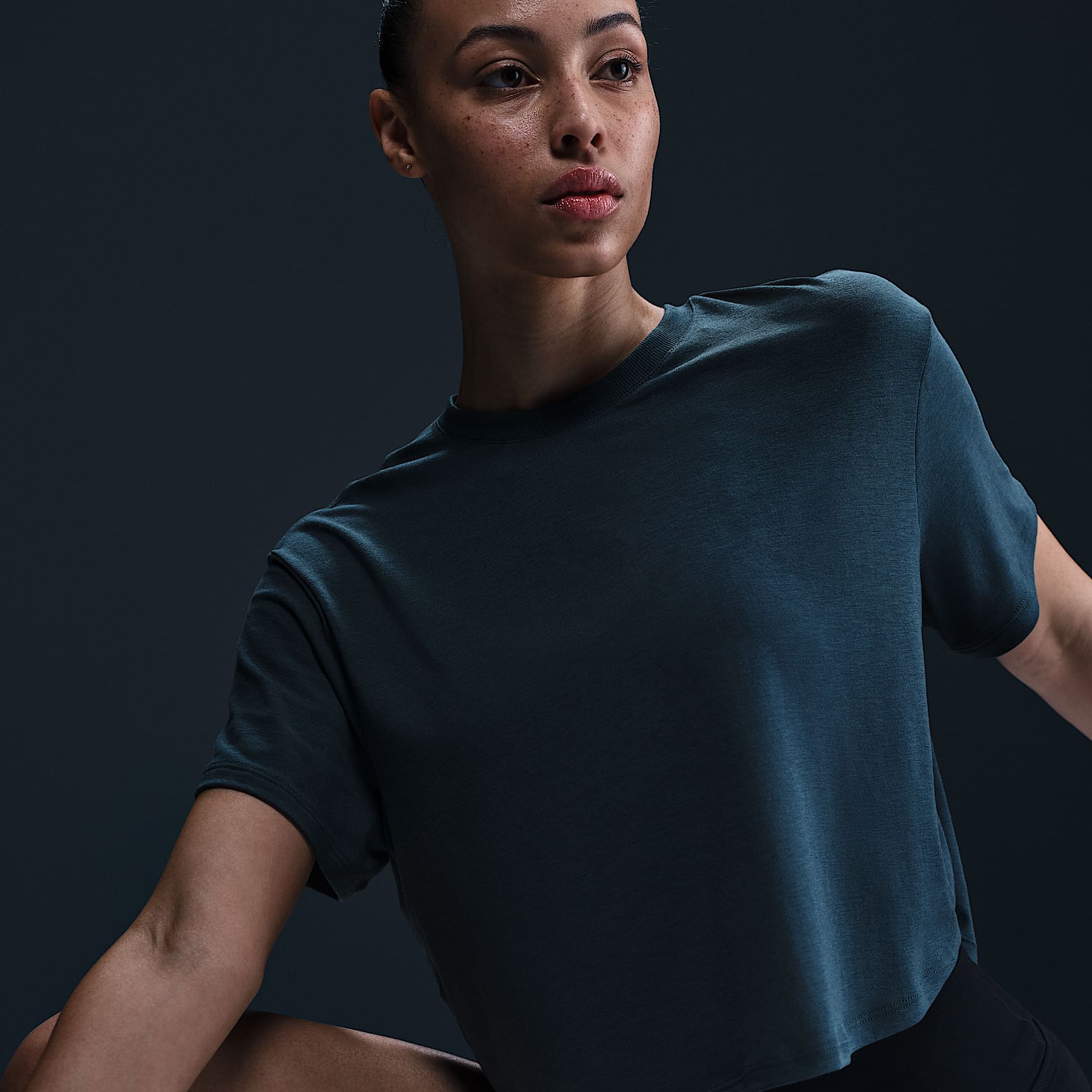 Nike One Relaxed Women's Dri-FIT Cropped Short-Sleeve Top