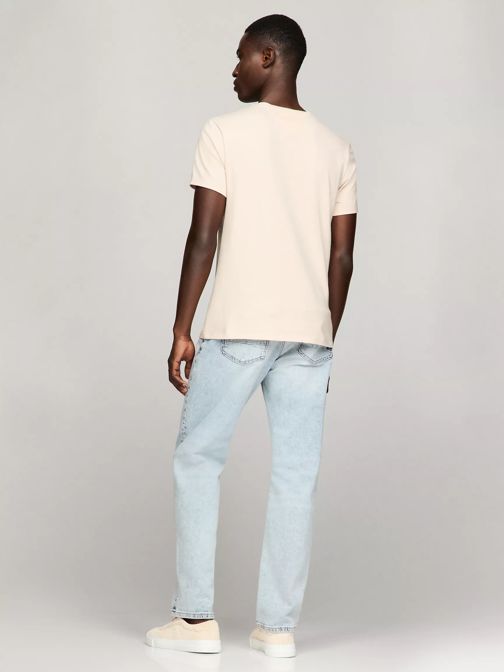 Мужская футболка Tommy Hilfiger, Приталенная футболка с V-образным вырезом