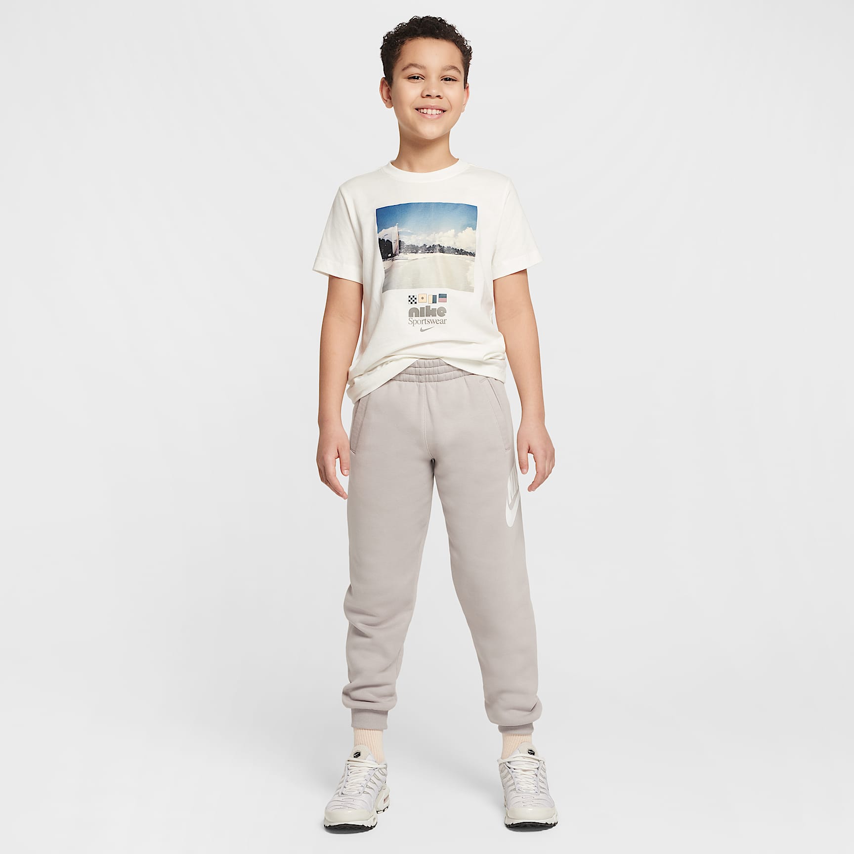 Nike Sportswear Big Kids' Crew-Neck T-Shirt