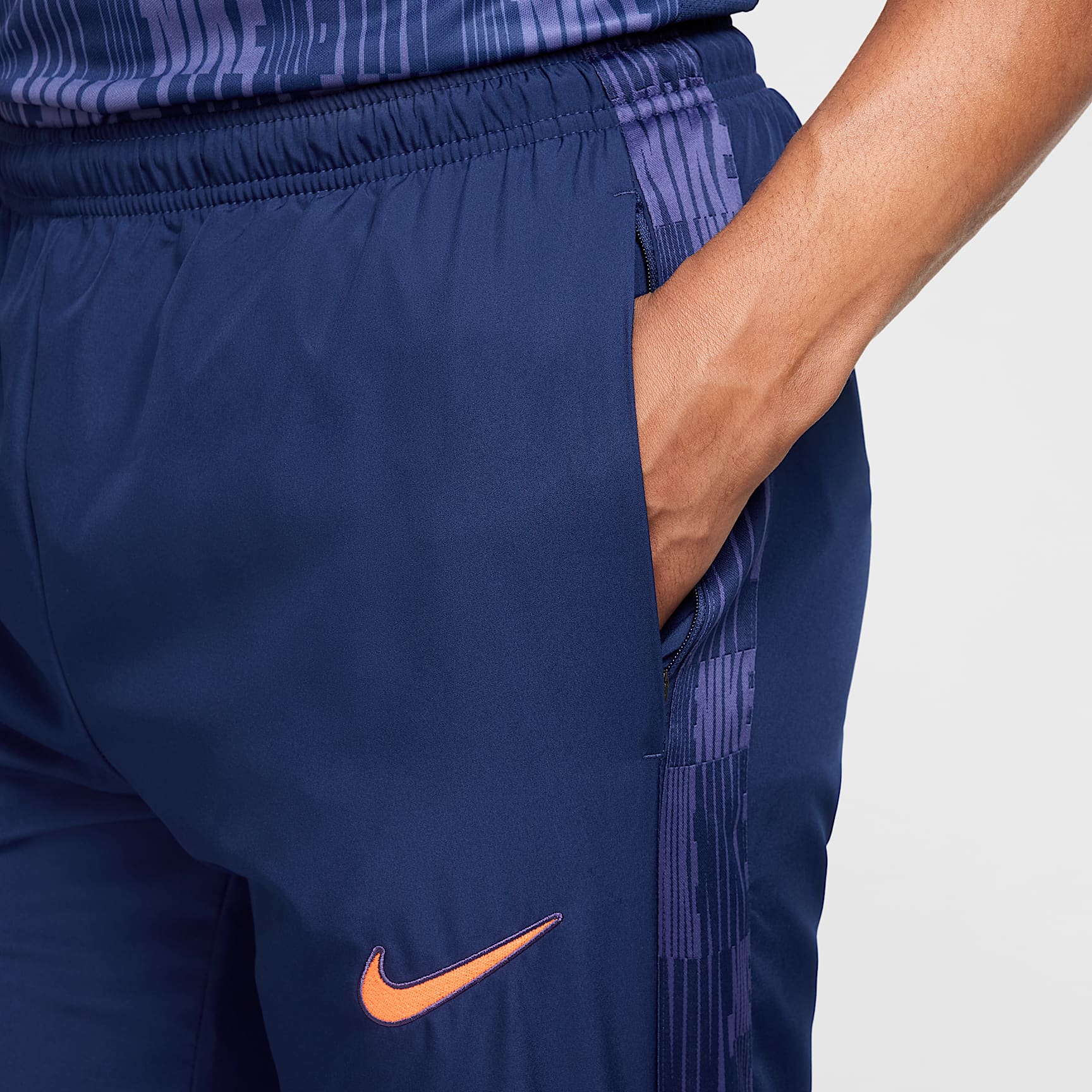 Nike Academy+ Men's Repel Soccer Pants