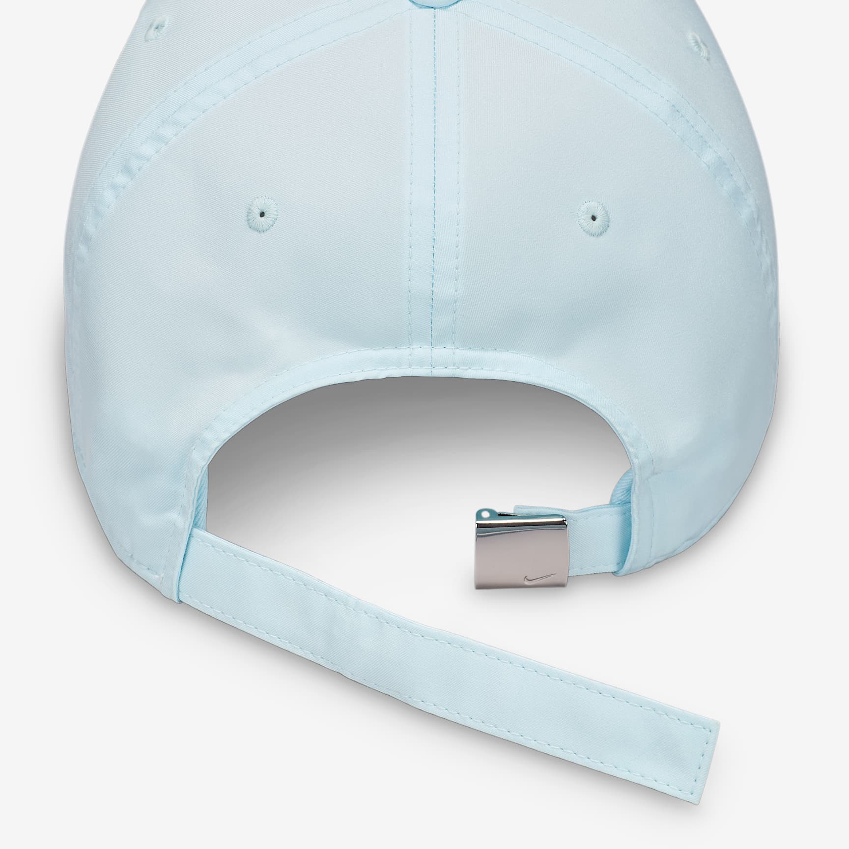 Nike Dri-FIT Club Unstructured Metal Swoosh Cap