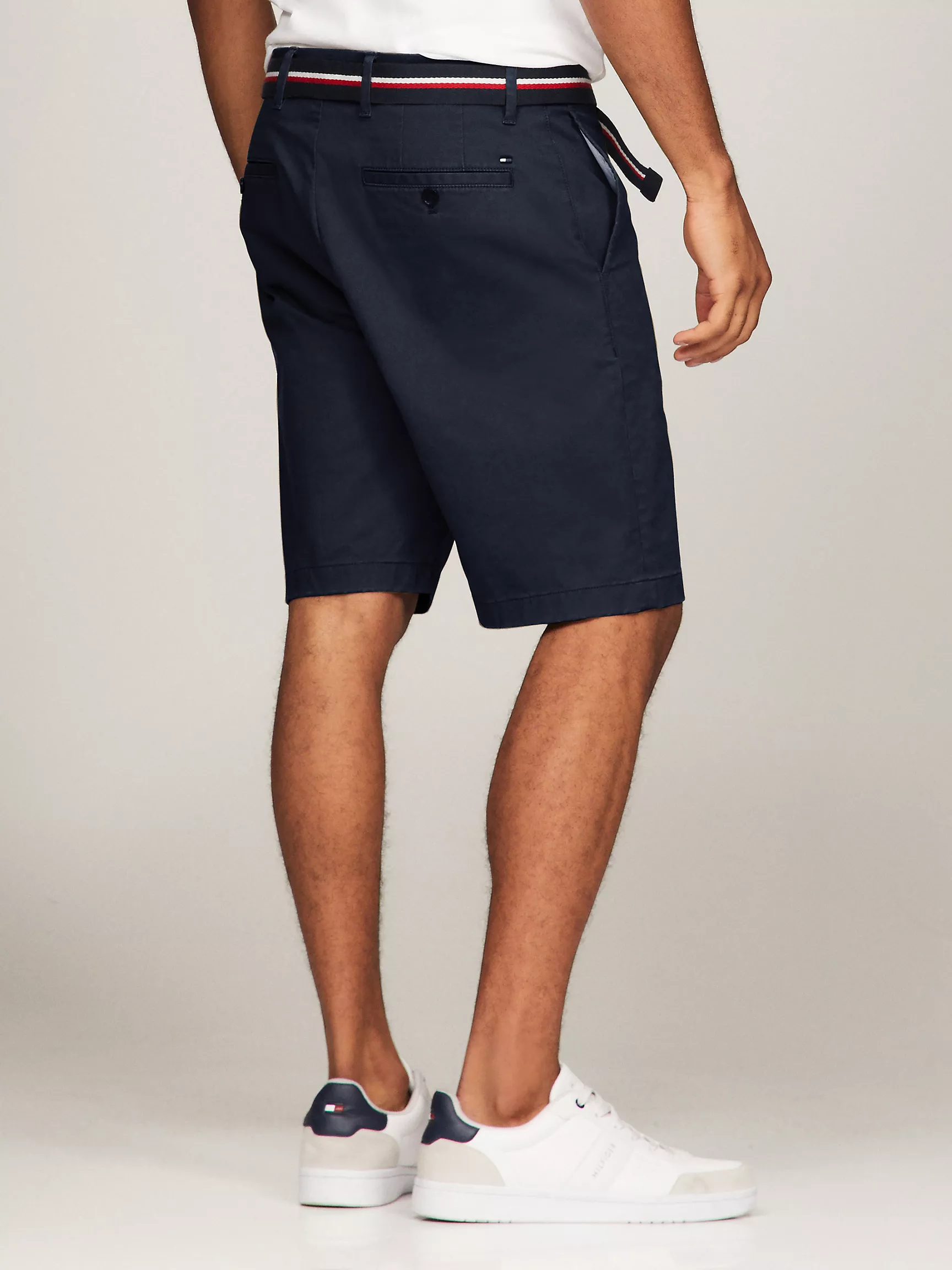 Мужские шорты Tommy Hilfiger, Твиловые шорты с поясом (9 дюймов)