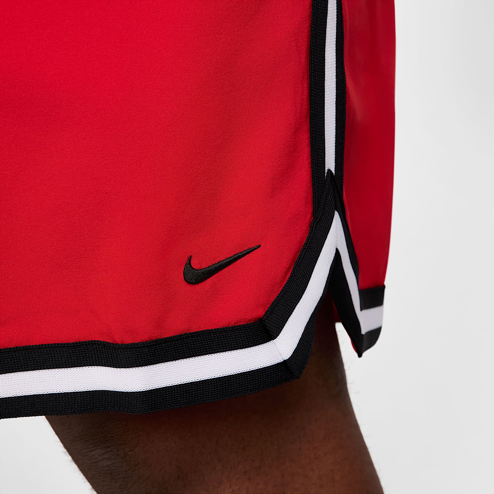 Nike DNA Men's Dri-FIT 6" UV Woven Basketball Shorts