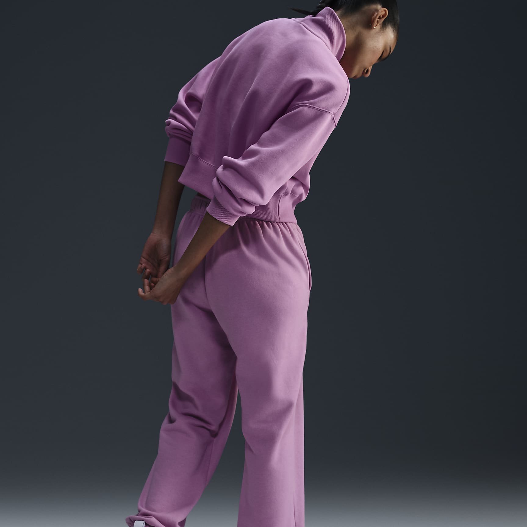 Nike Sportswear Club Fleece Women's Mid-Rise Oversized Sweatpants