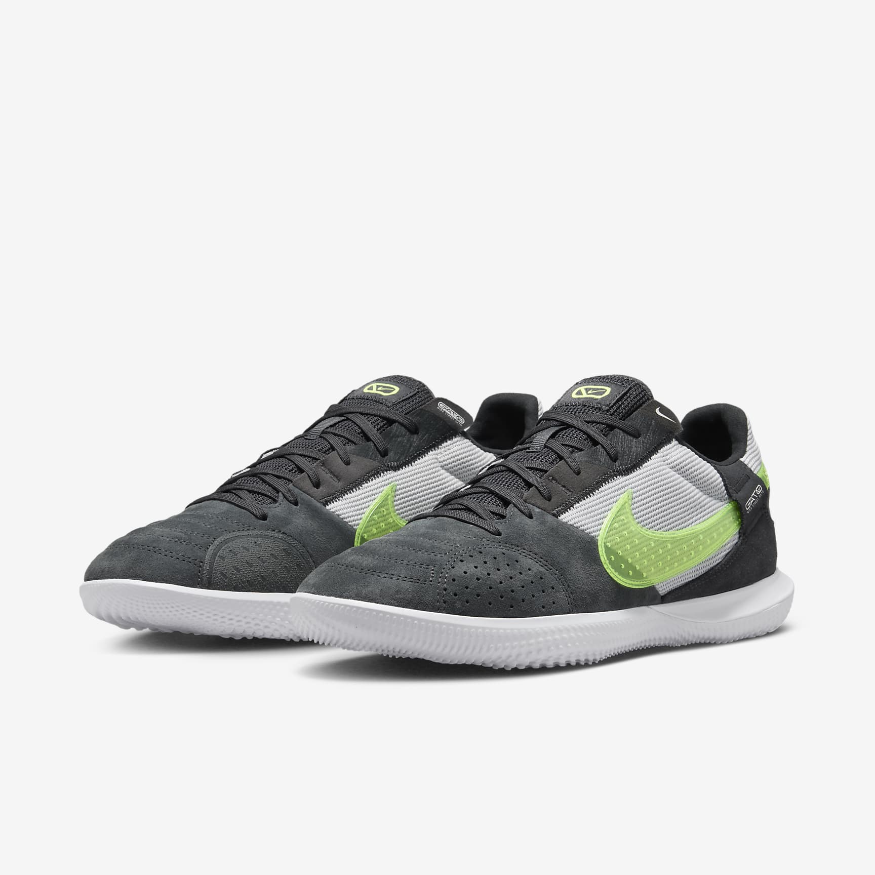 Nike Streetgato Low-Top Soccer Shoes
