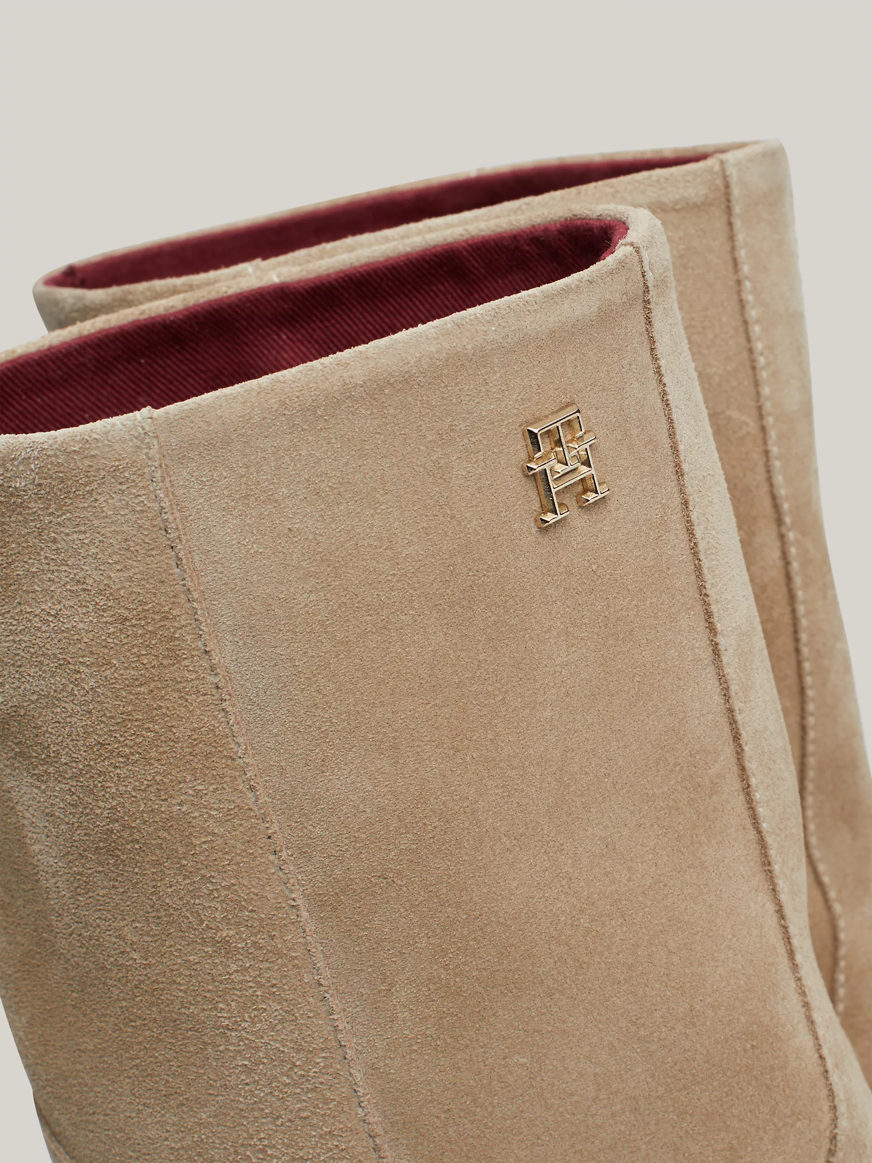 Женские ботинки Tommy Hilfiger, Замшевые ковбойские сапоги с монограммой