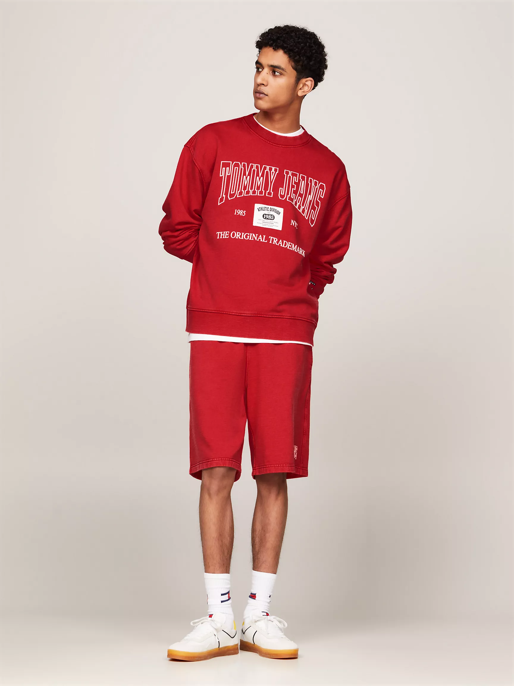 Мужские шорты Tommy Hilfiger, Шорты TJ Archive Varsity Logo с эффектом стирки