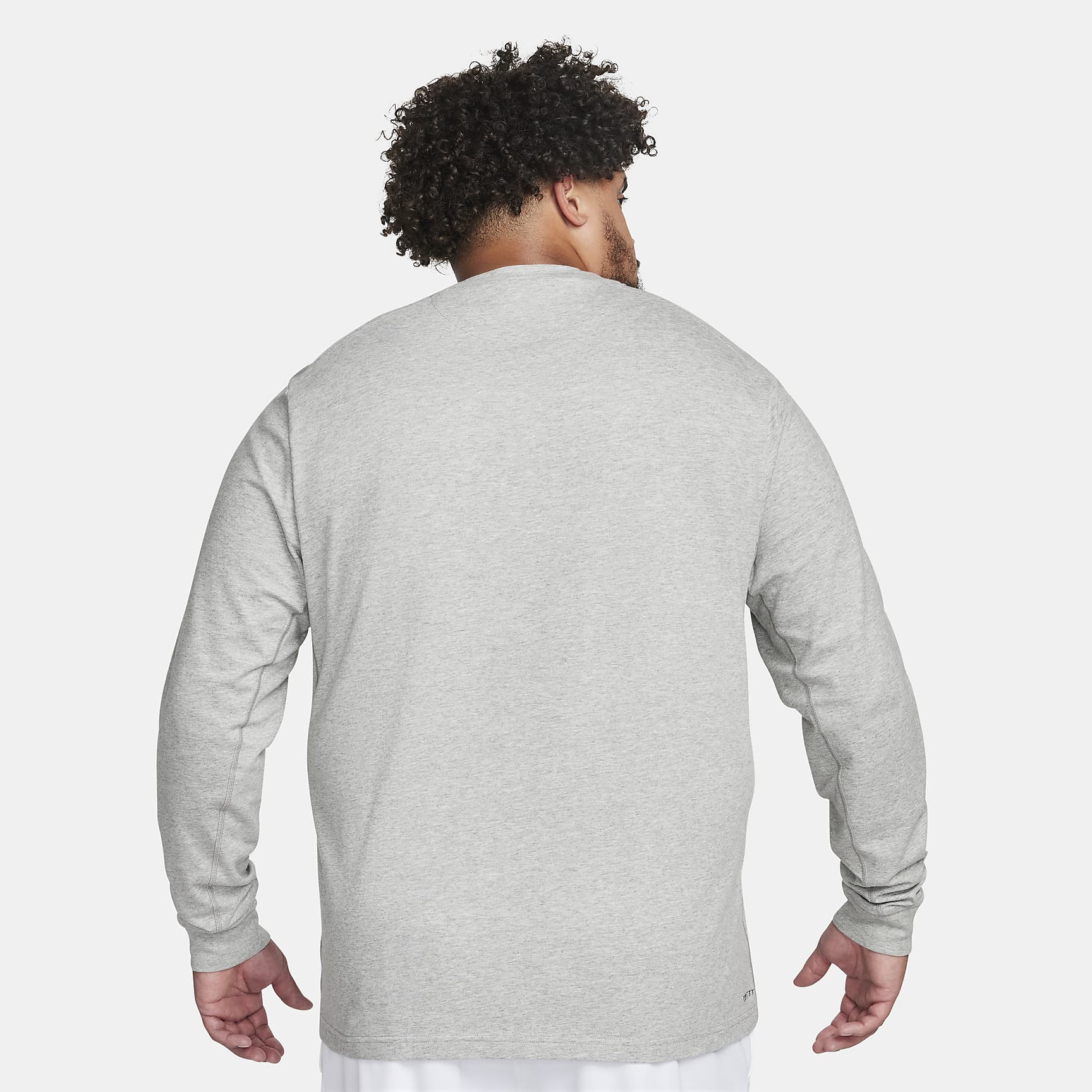 Nike Primary Men's Dri-FIT Long-Sleeve Versatile Top