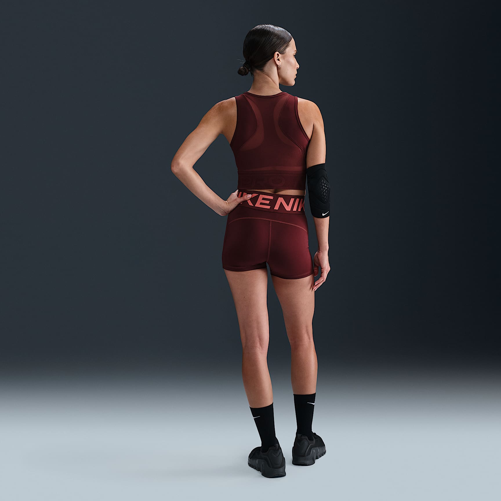 Nike Pro Women's Dri-FIT Cropped Tank Top