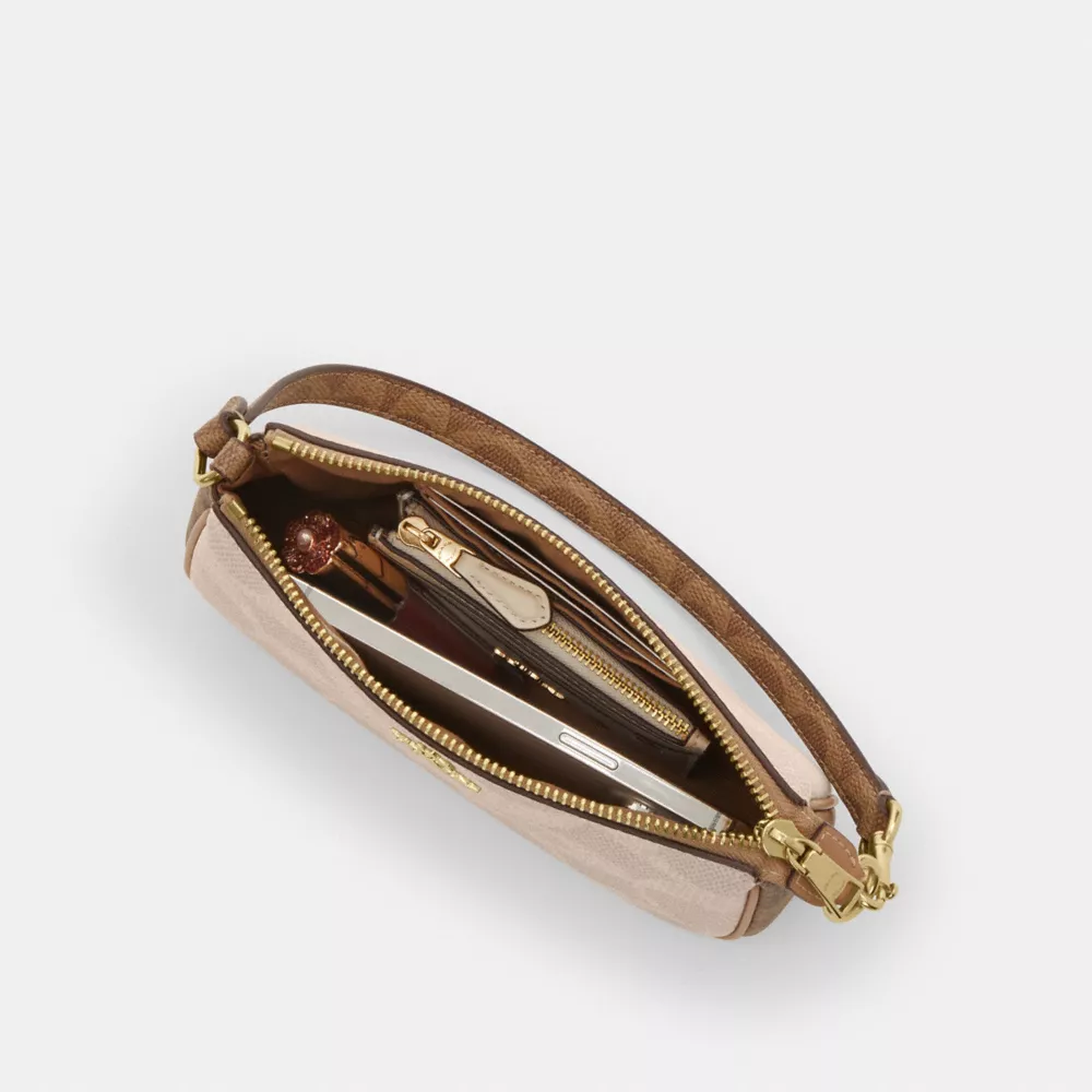 Сумка COACH Nolita 19 In Blocked Signature Canvas