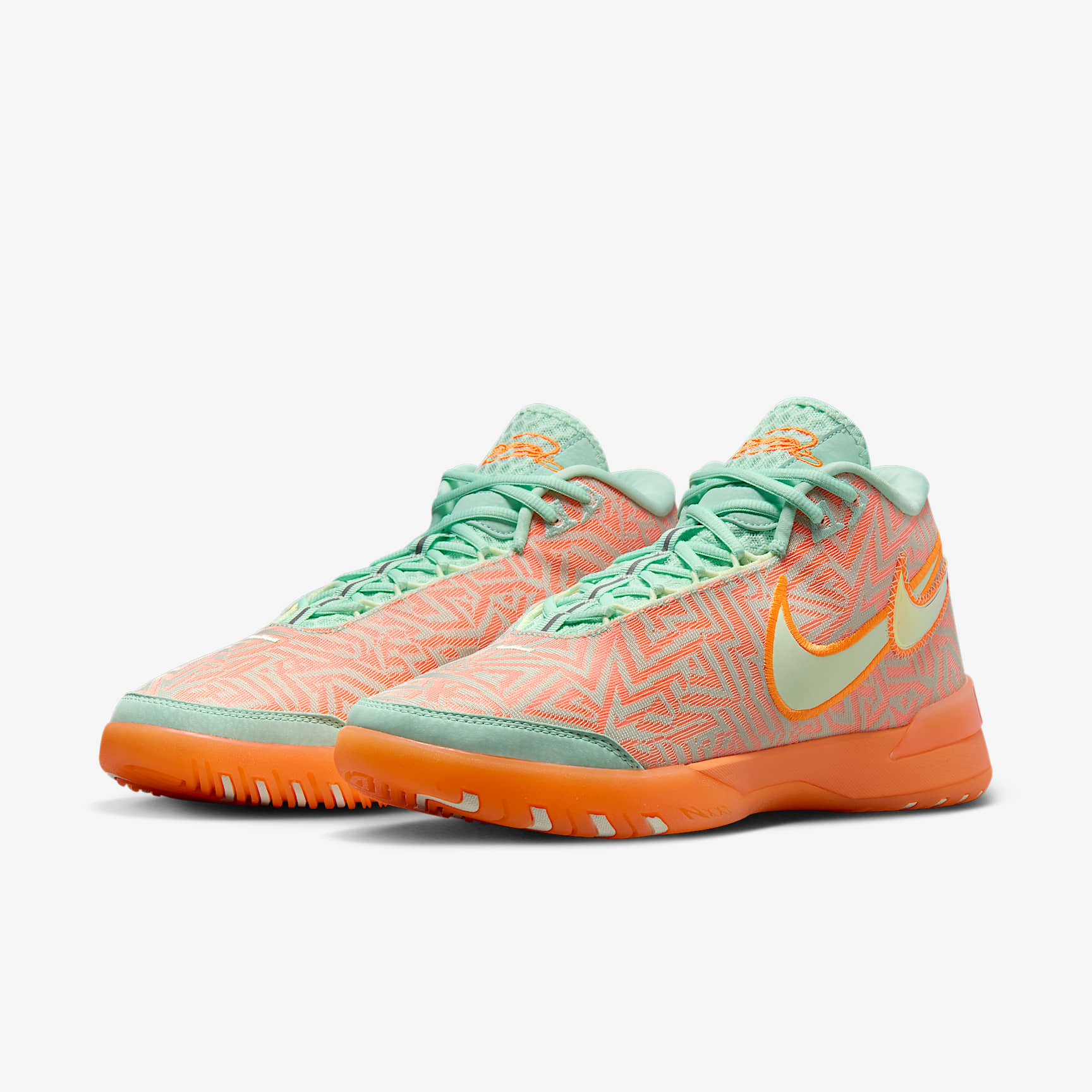 LeBron NXXT Genisus Basketball Shoes
