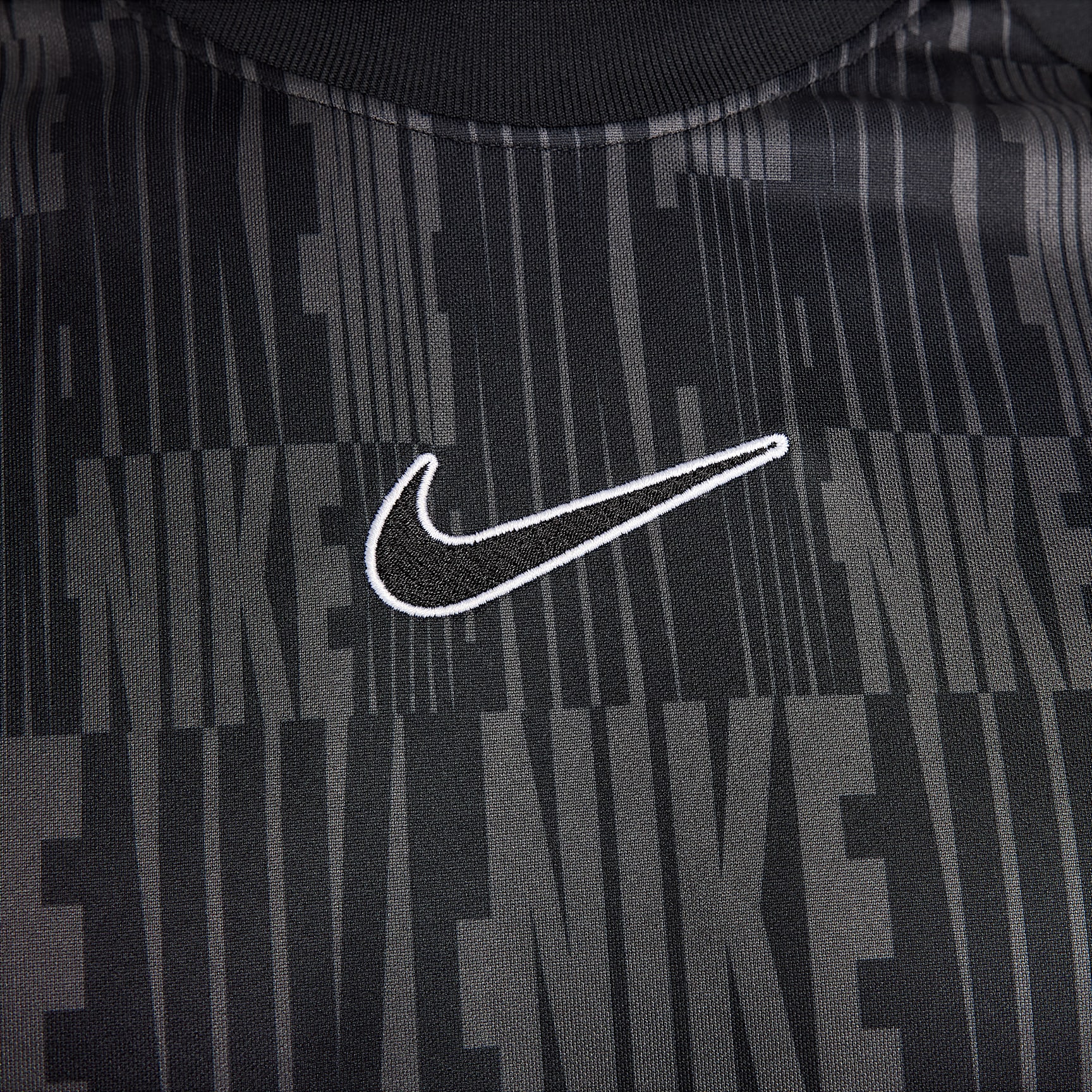 Nike Academy Men's Dri-FIT Short-Sleeve Soccer Top