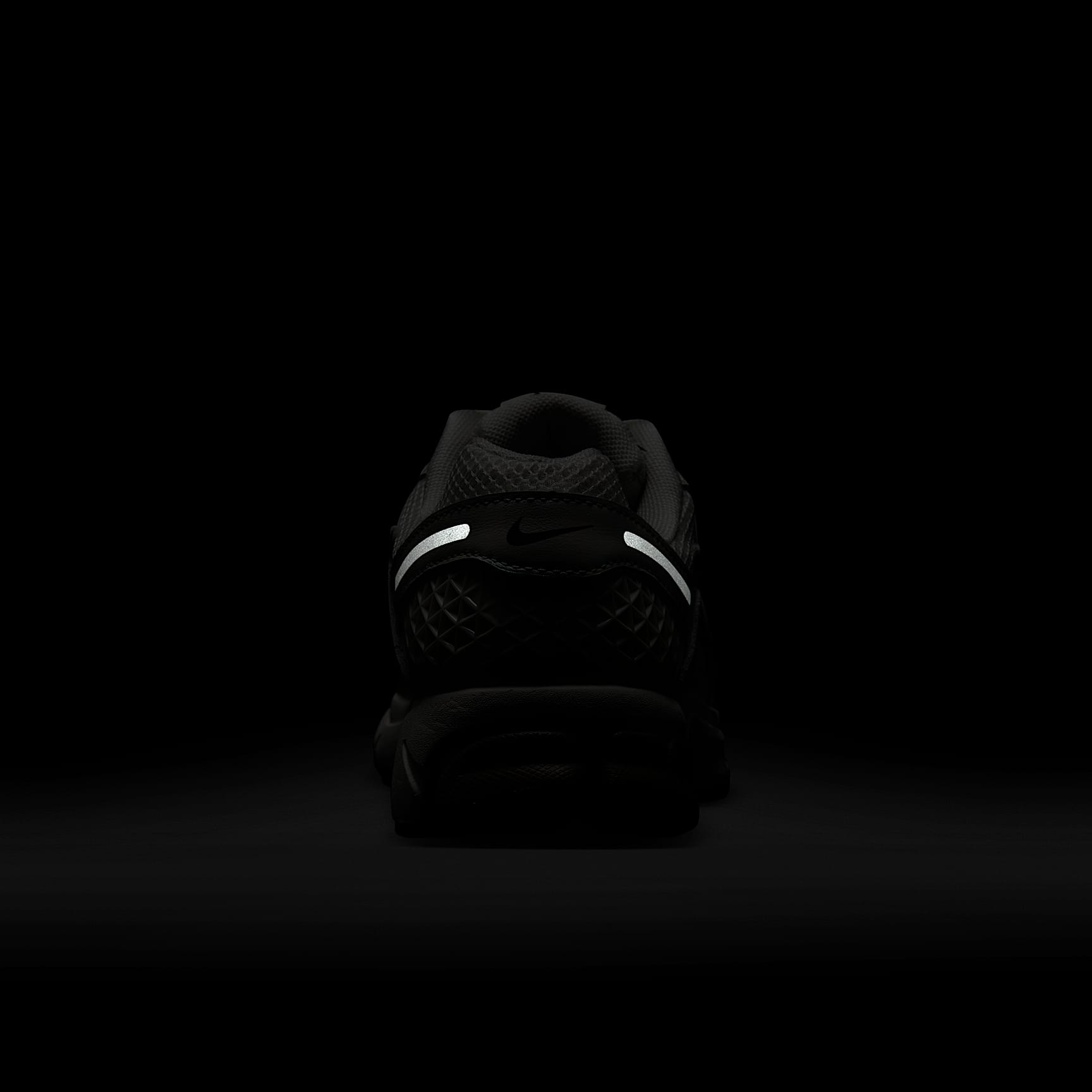 Nike Zoom Vomero 5 Women's Shoes