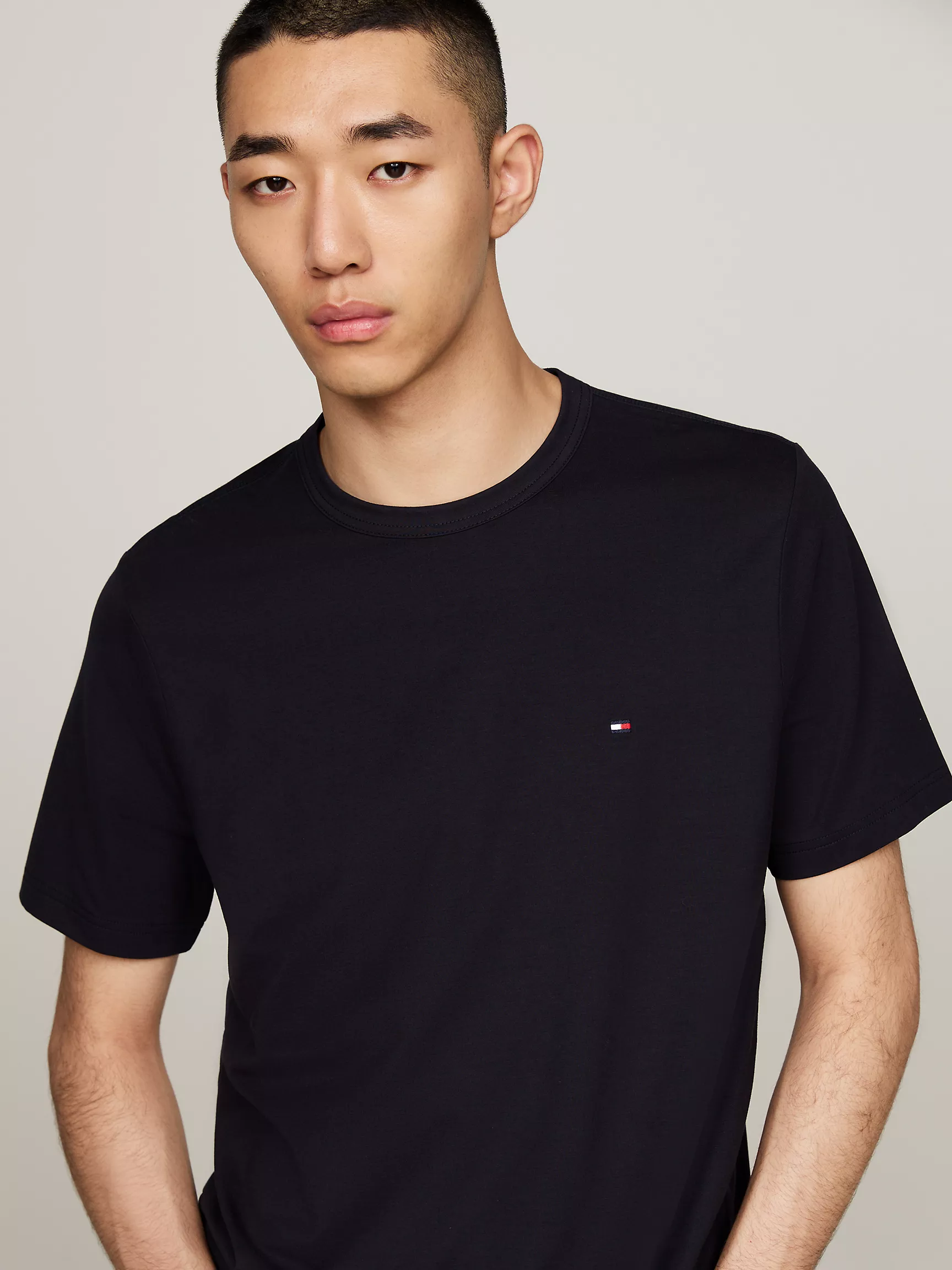 Мужская футболка Tommy Hilfiger, Однотонная технологичная футболка