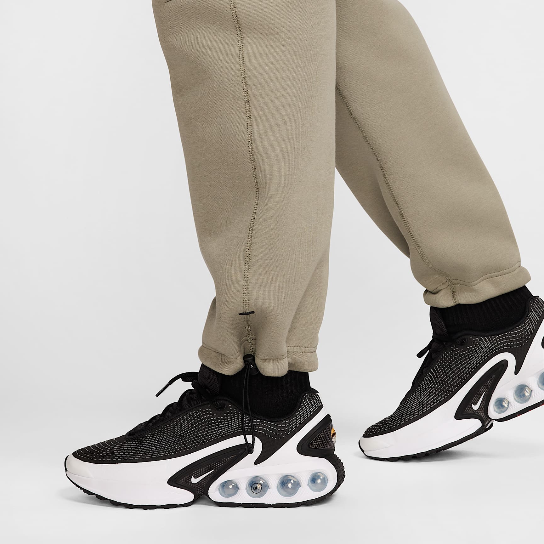 Nike Tech Men's Fleece Open-Hem Pants
