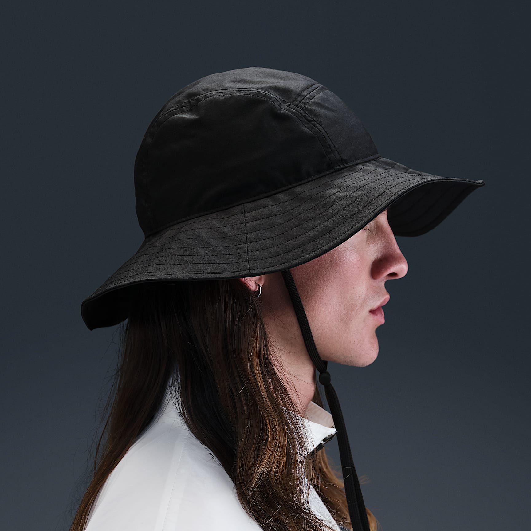 Nike Apex Wide-Brim Bucket Hat