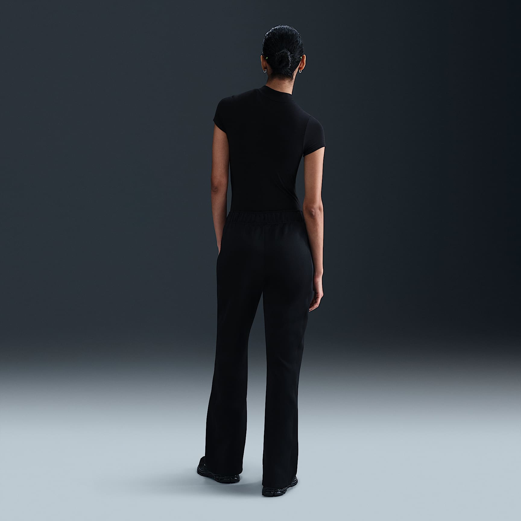 Nike Sportswear Windrunner Women's Mid-Rise Slim Knit Pants