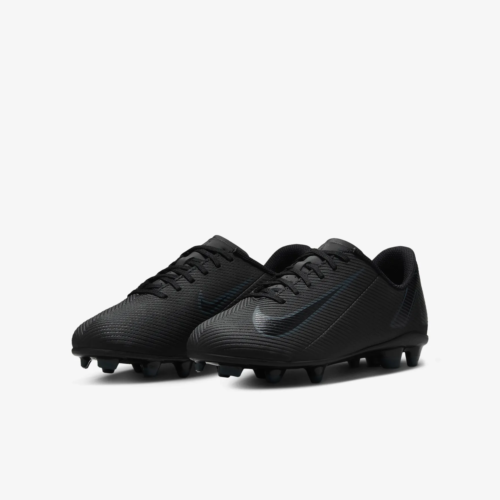 Nike Jr. Mercurial Vapor 16 Club Little/Big Kids' MG Low-Top Soccer Cleats
