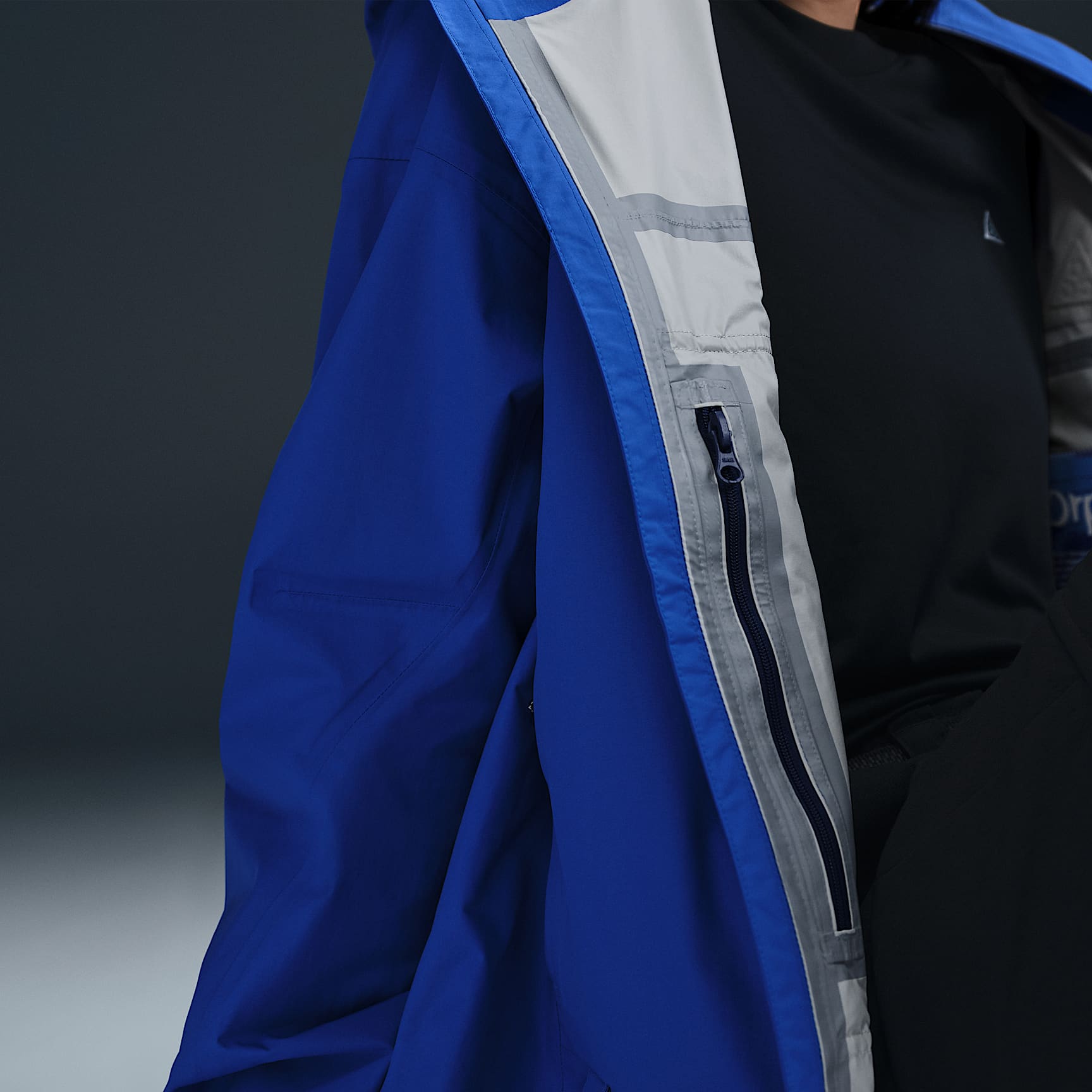 Nike ACG "Morpho" Women's Loose Storm-FIT ADV Rain Jacket