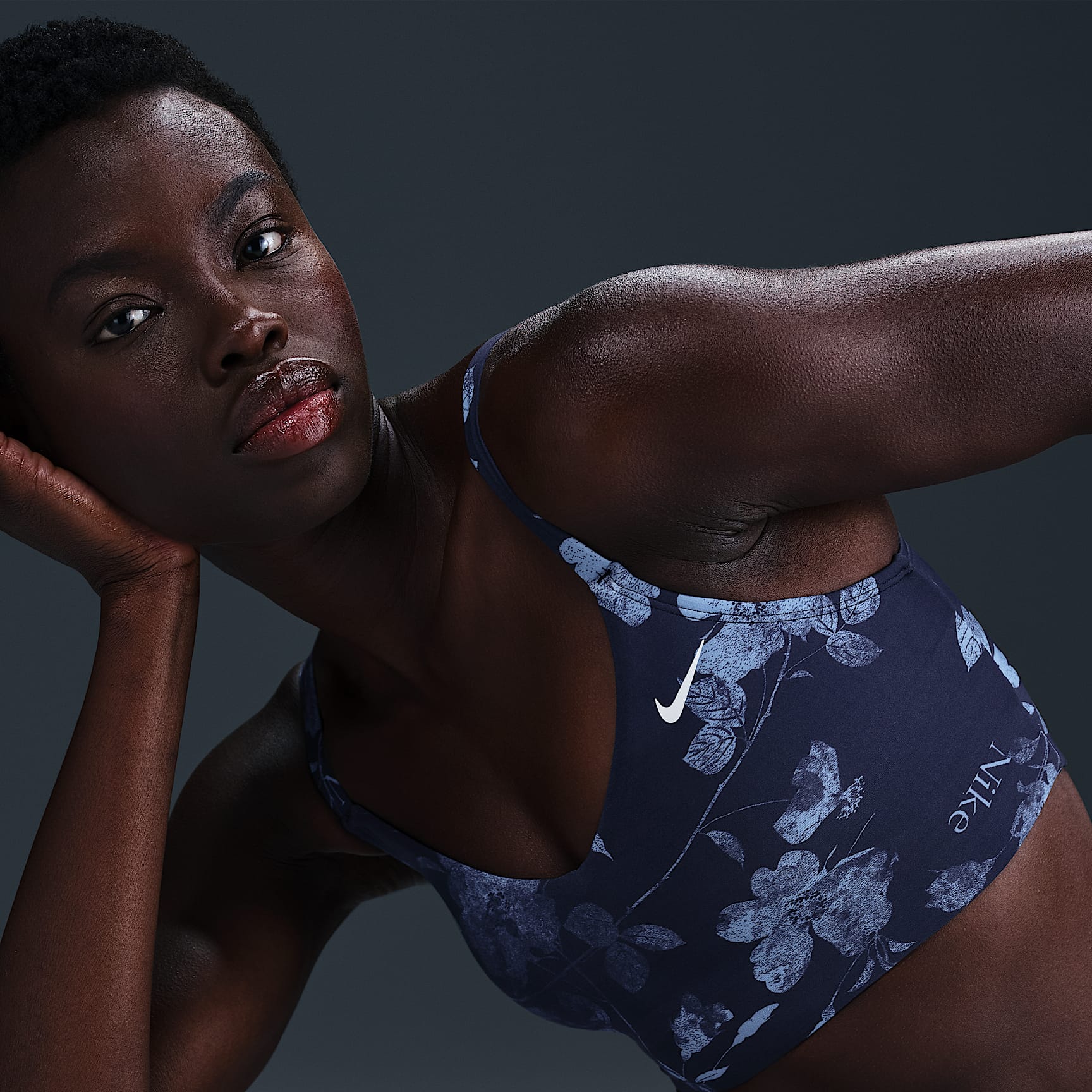 Nike Swim Women's V-Neck Midkini