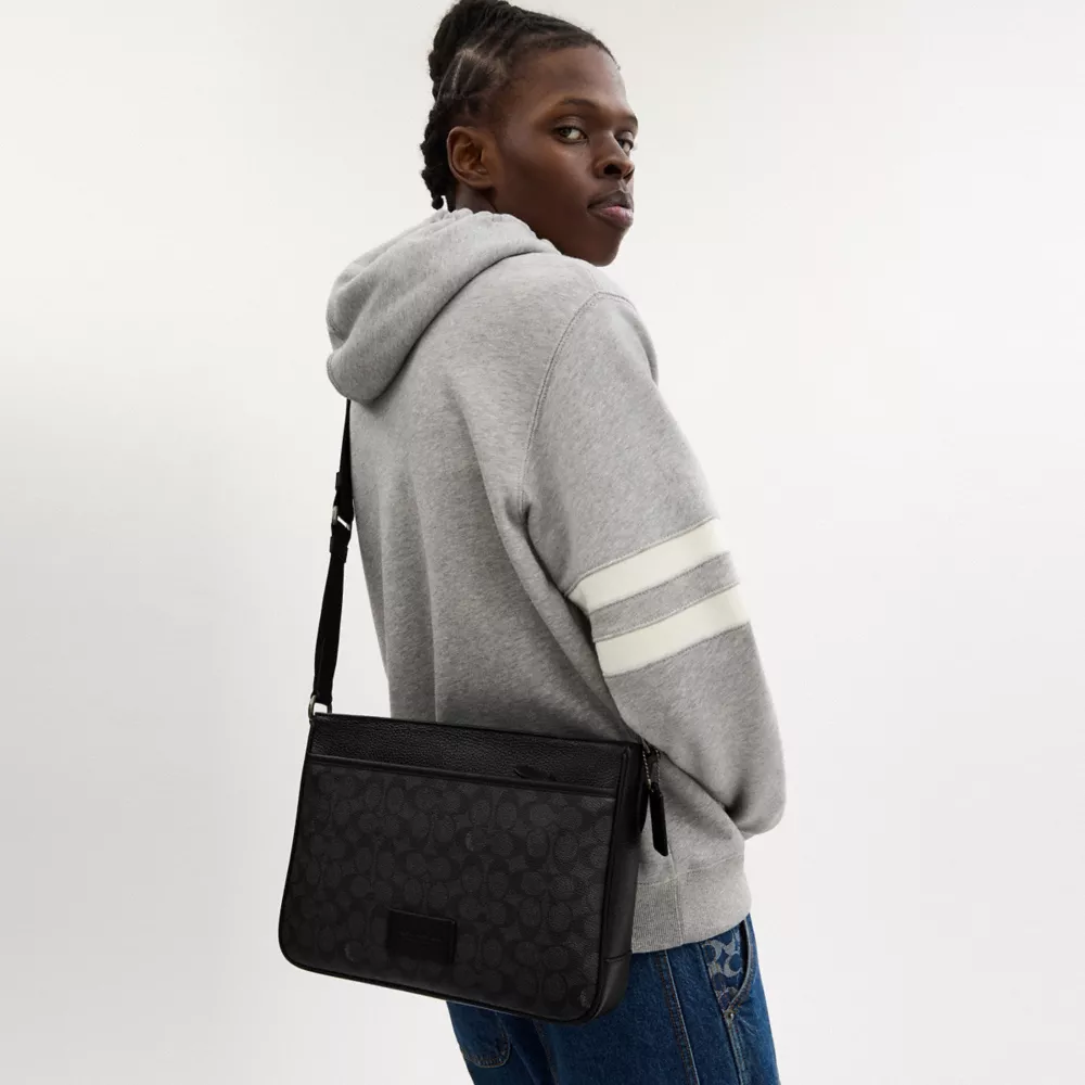 Сумка COACH District Crossbody Bag In Signature Canvas