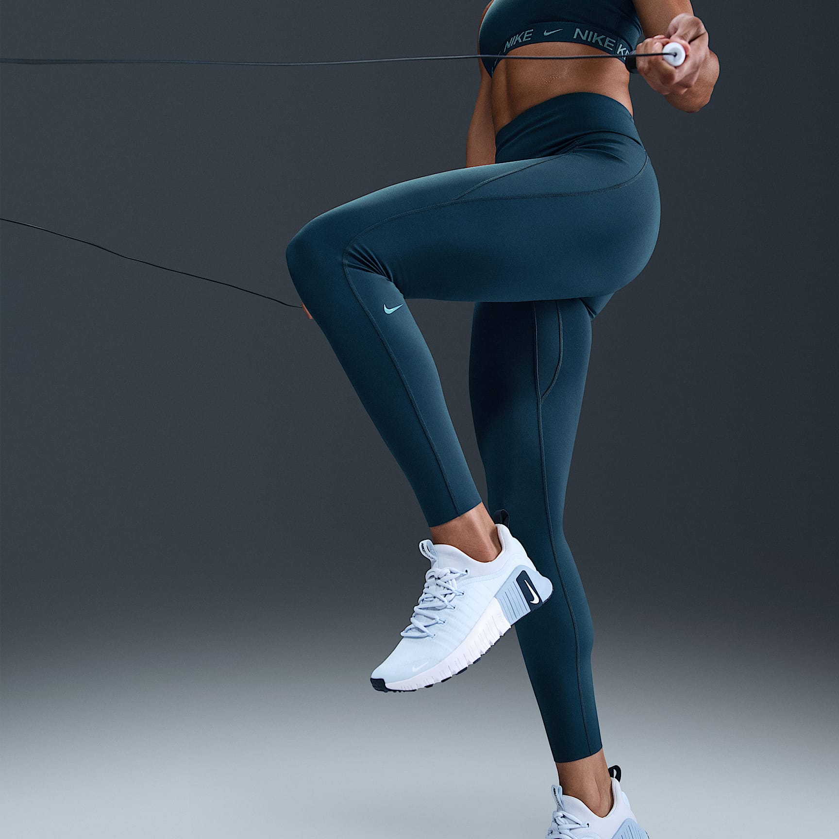 Nike Universa Women's Medium-Support High-Waisted Full-Length Leggings with Pockets