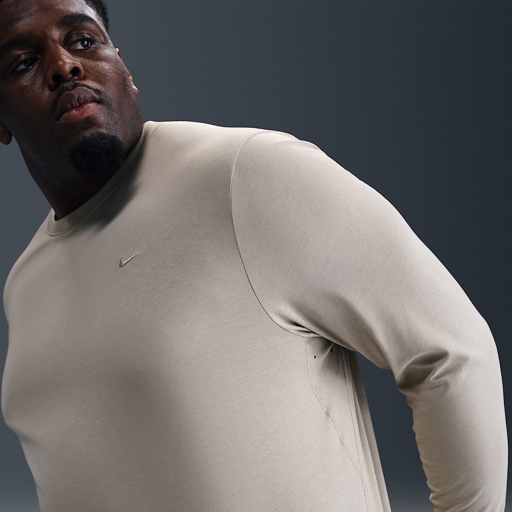 Nike Primary Men's Dri-FIT Long-Sleeve Versatile Top
