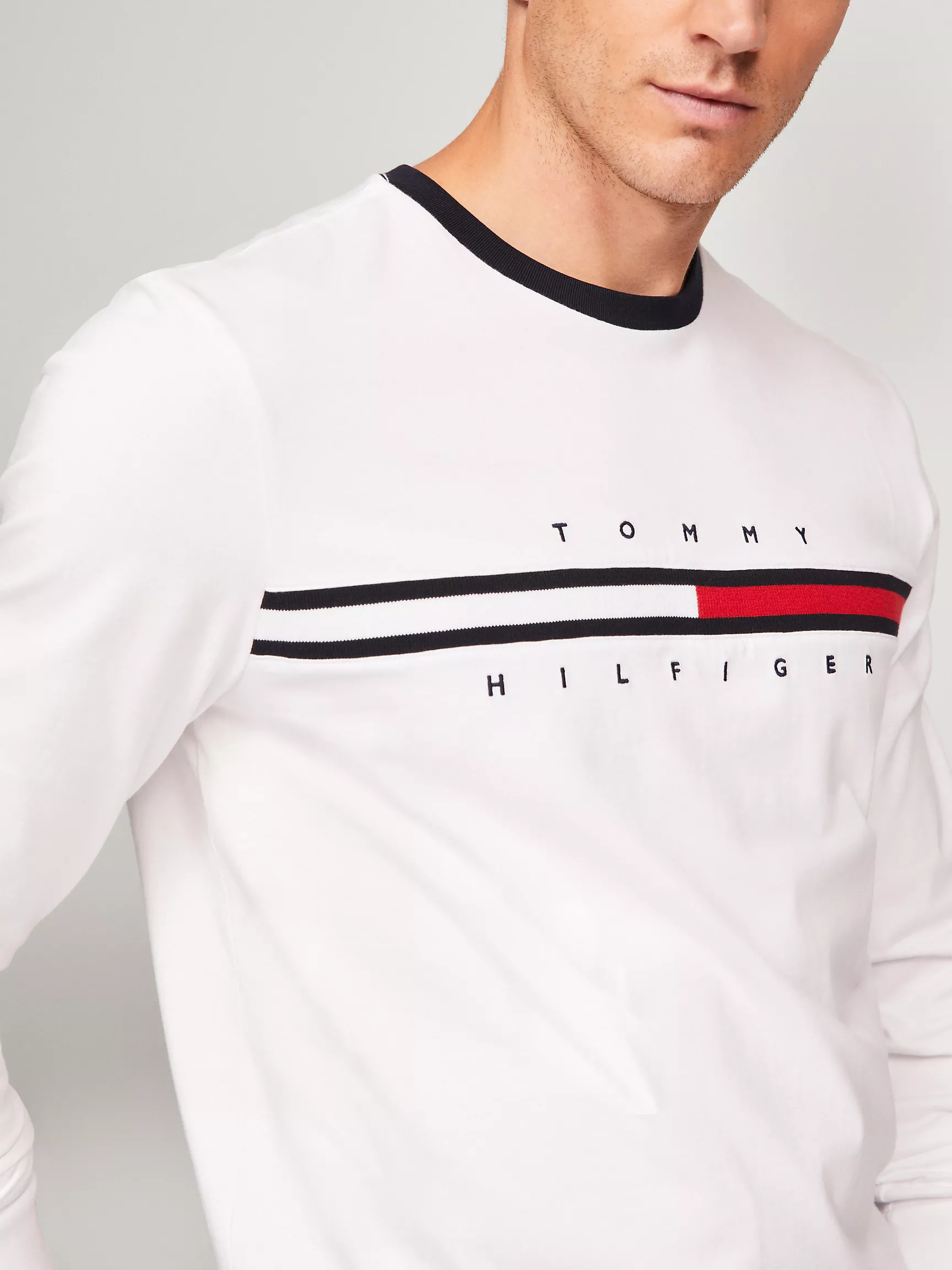 Мужская футболка Tommy Hilfiger, Футболка с длинным рукавом и вышитым логотипом флага
