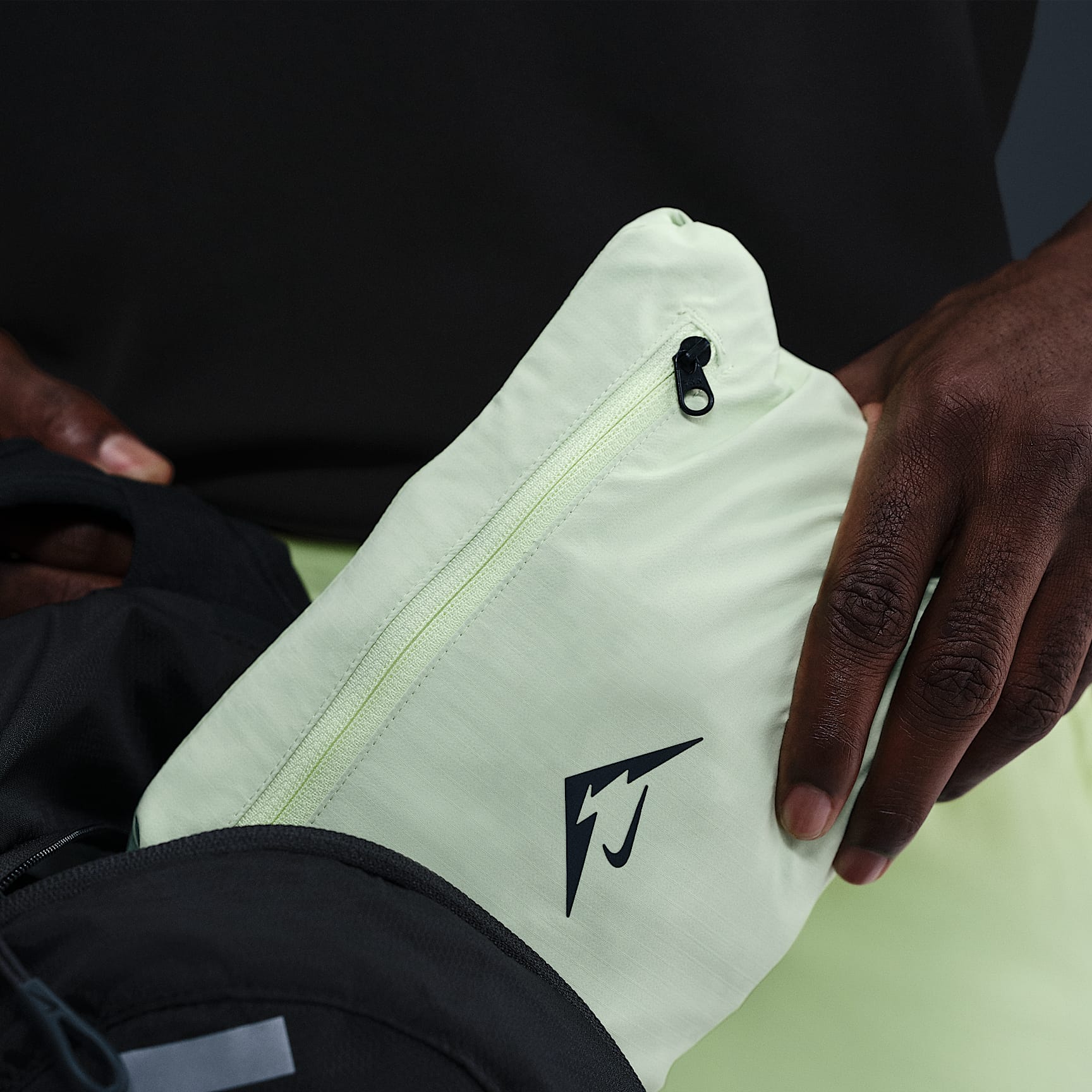 Nike Cosmic Peaks Men's Storm-FIT ADV Running Jacket