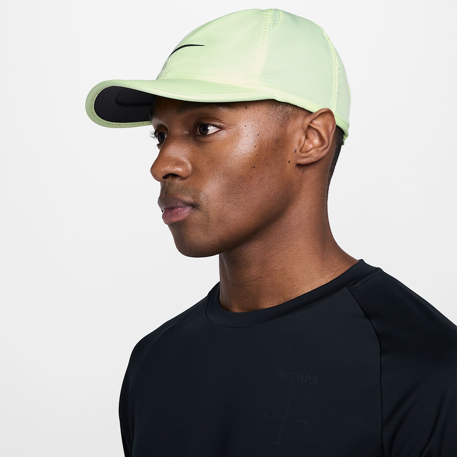Nike Dri-FIT Club Unstructured Featherlight Cap