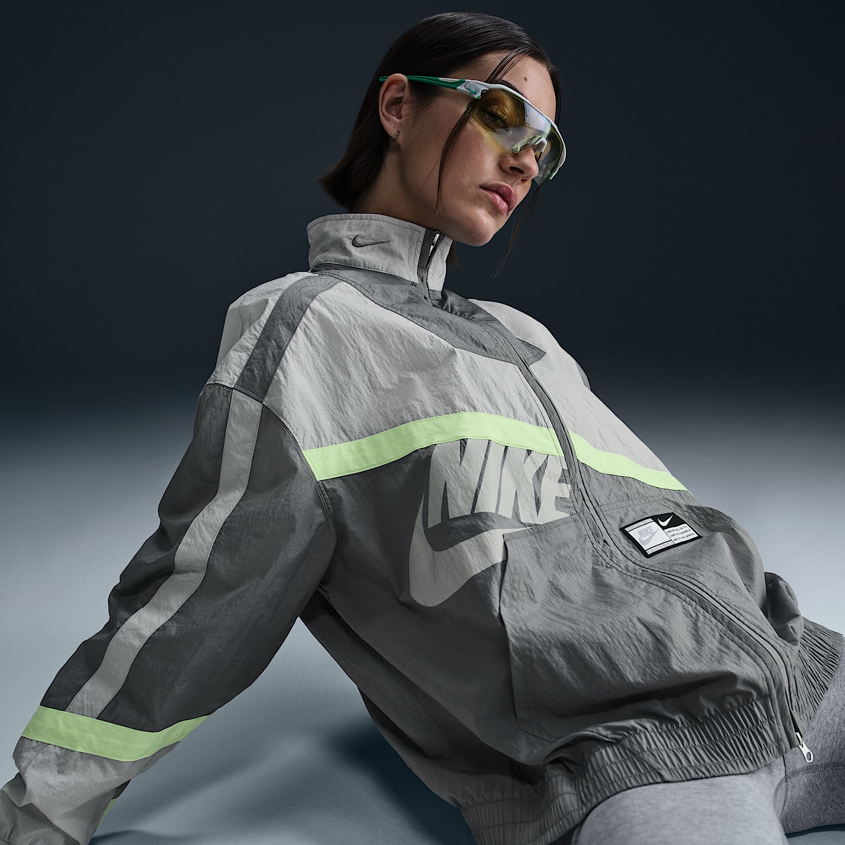 Nike Sportswear Women's Oversized Woven Jacket