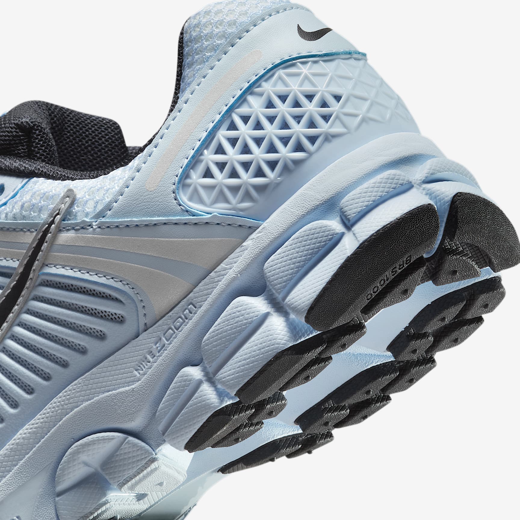 Nike Zoom Vomero 5 Women's Shoes