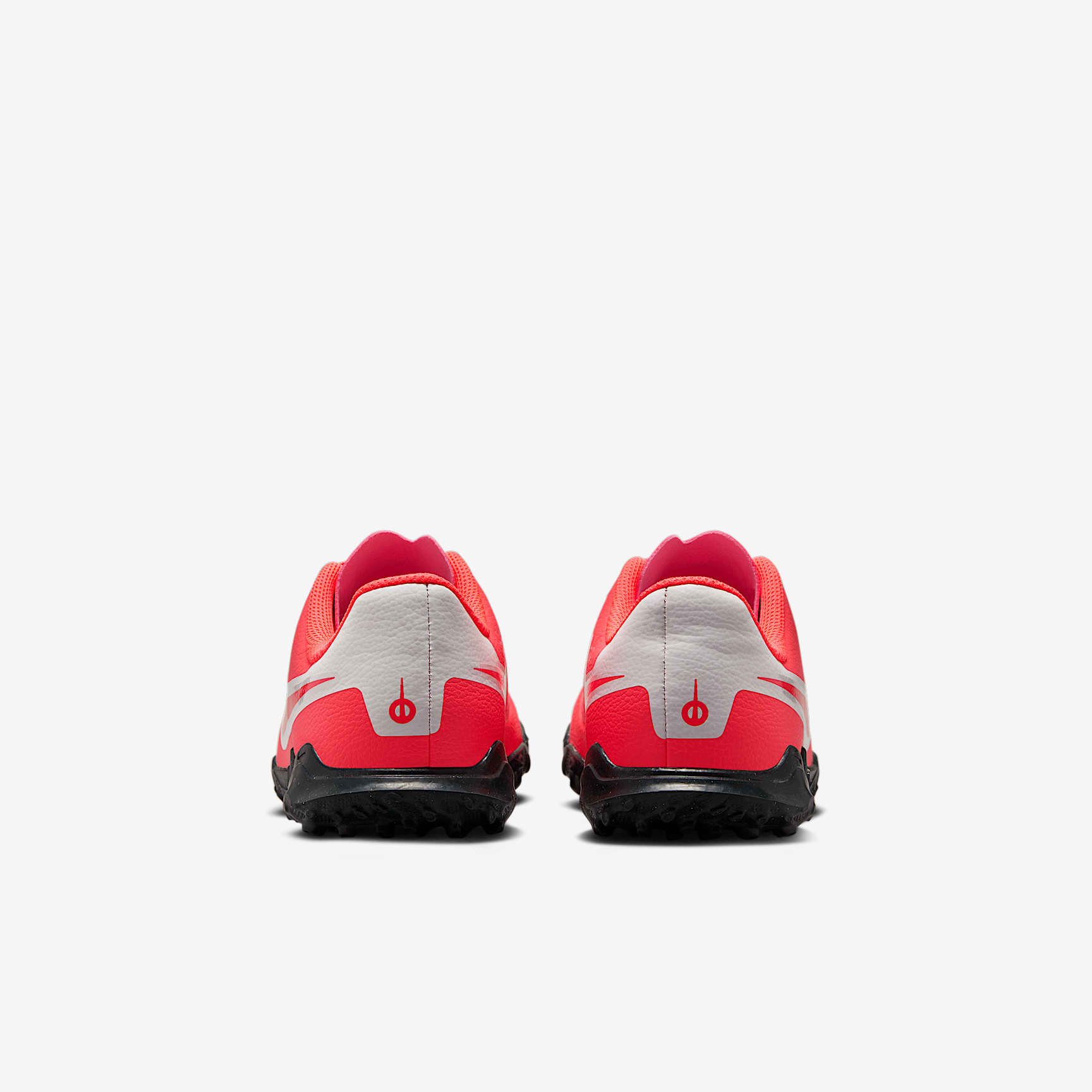 Nike Jr. Tiempo Legend 10 Club Little/Big Kids' Turf Low-Top Soccer Shoes